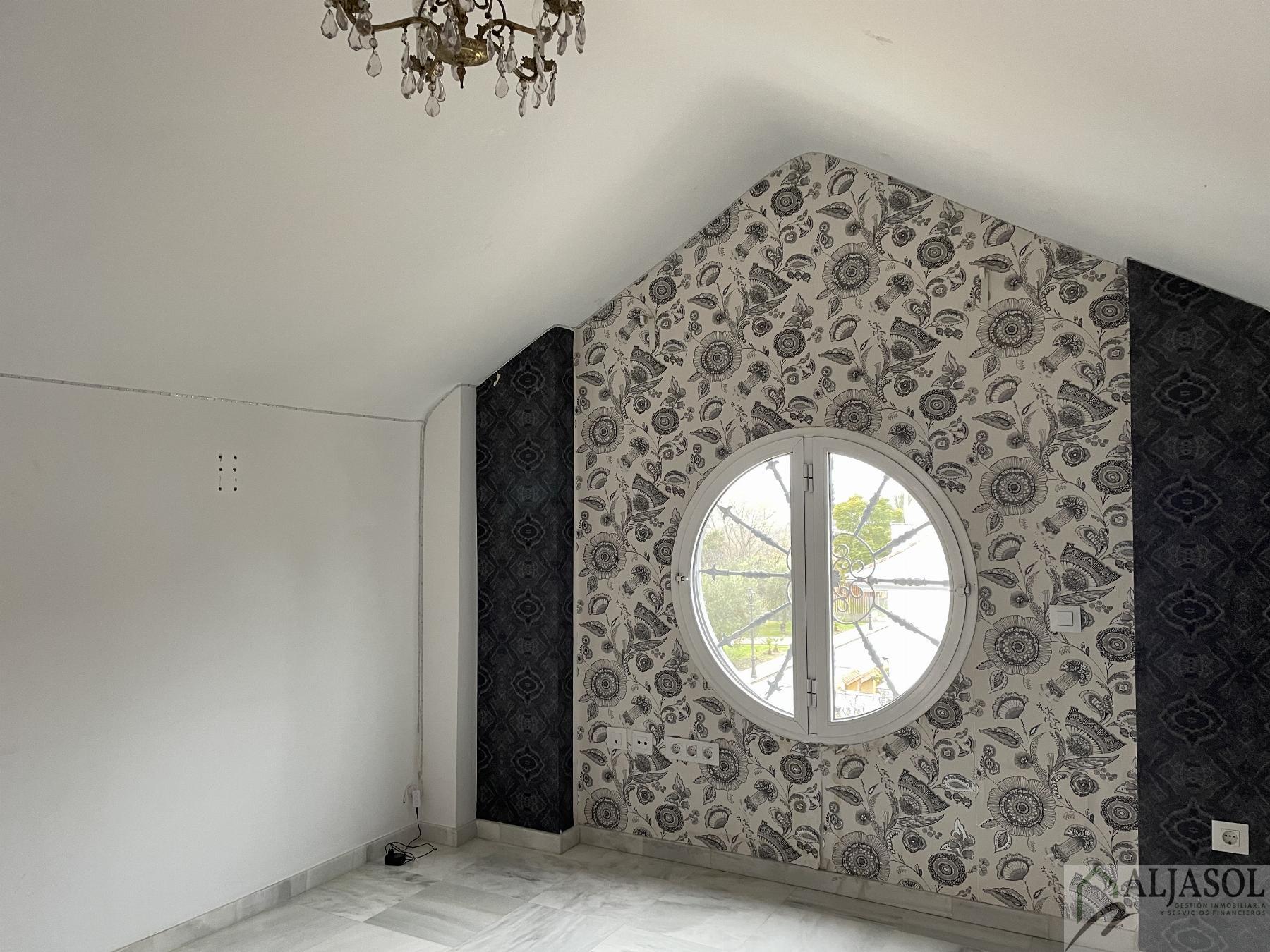 For sale of house in Salteras
