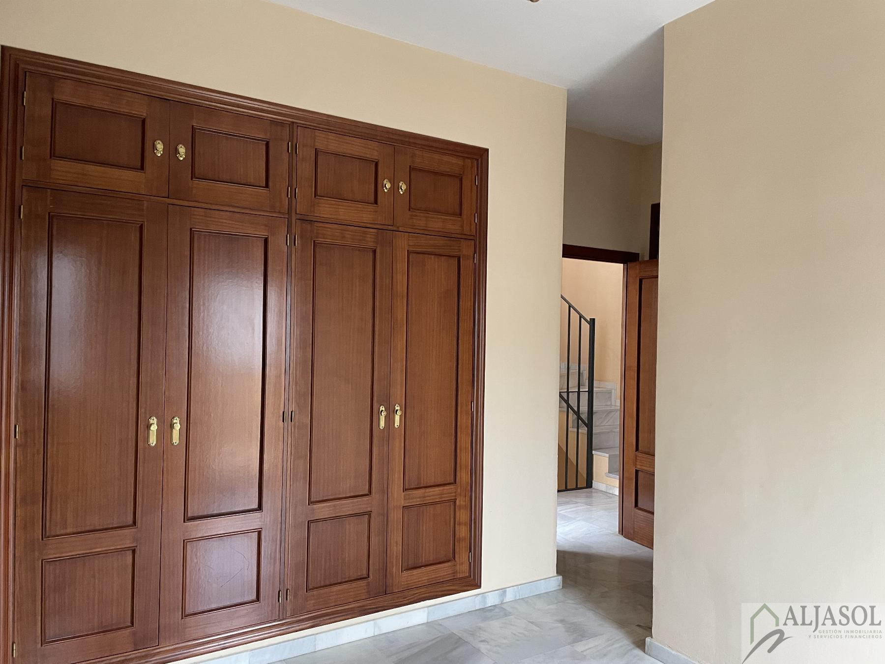 For sale of house in Salteras