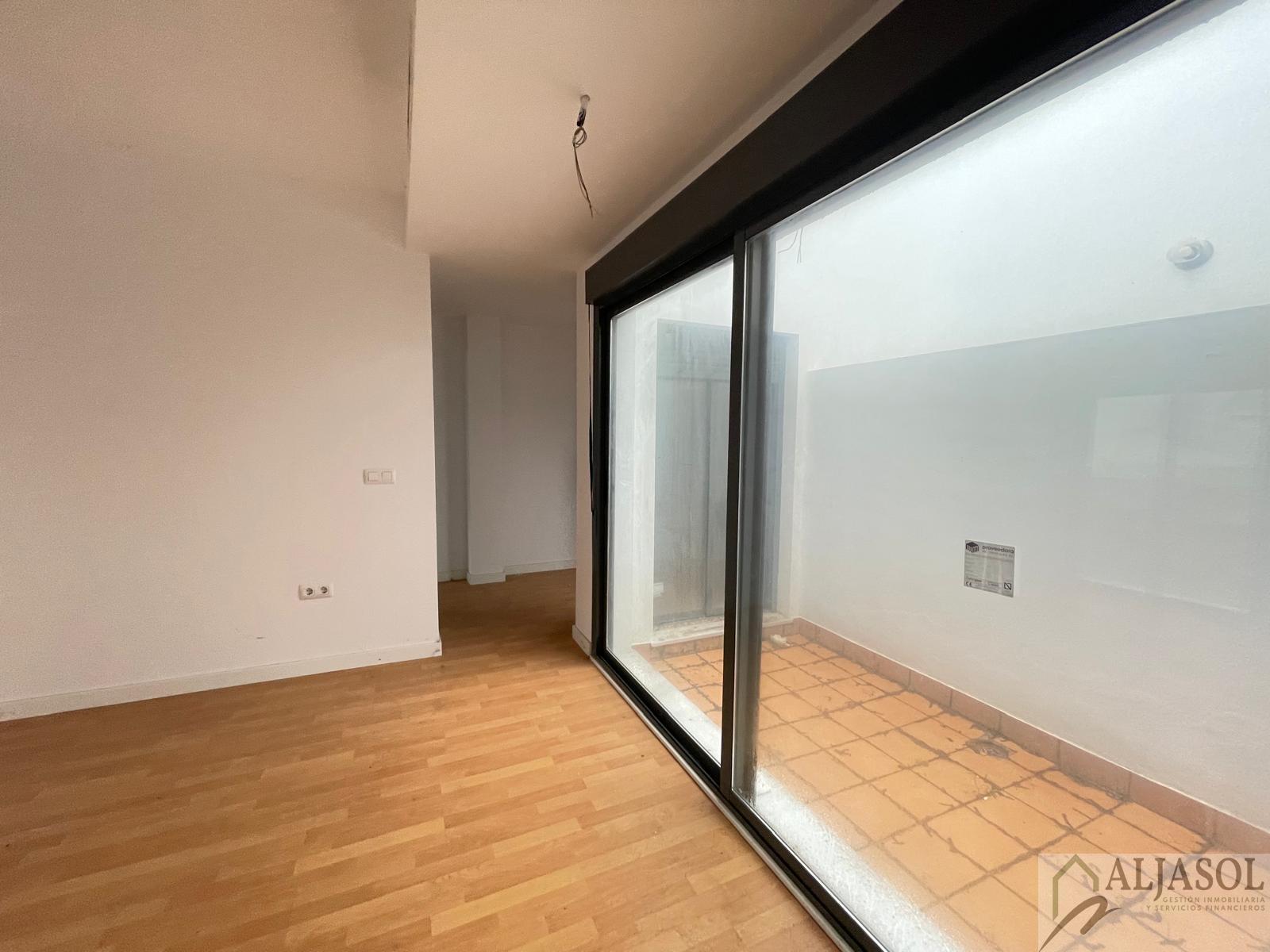 For sale of flat in Sanlúcar la Mayor
