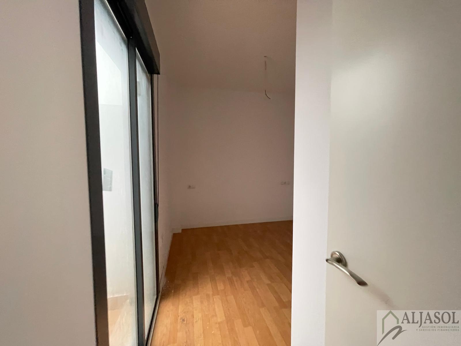 For sale of flat in Sanlúcar la Mayor
