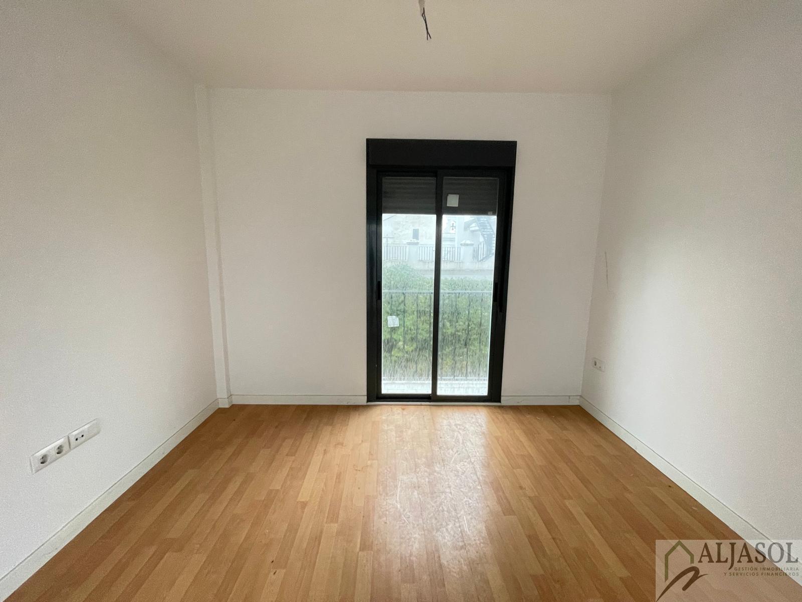 For sale of flat in Sanlúcar la Mayor