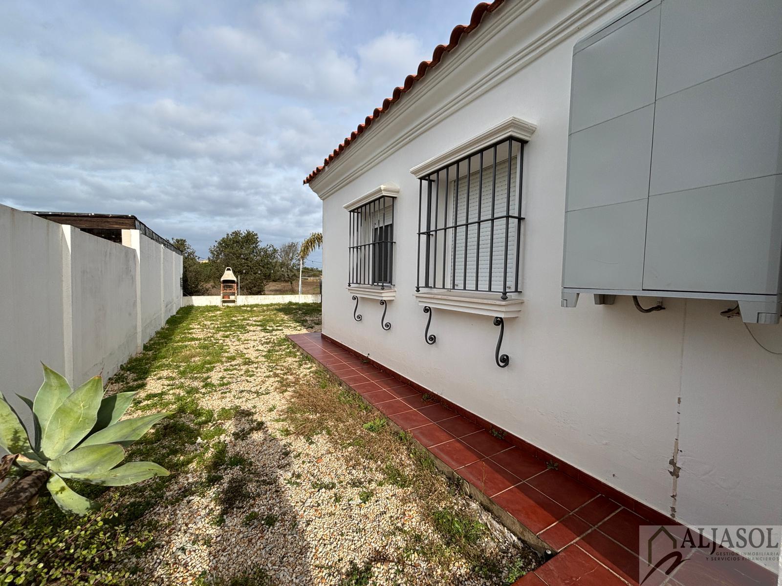 For sale of house in Matalascañas