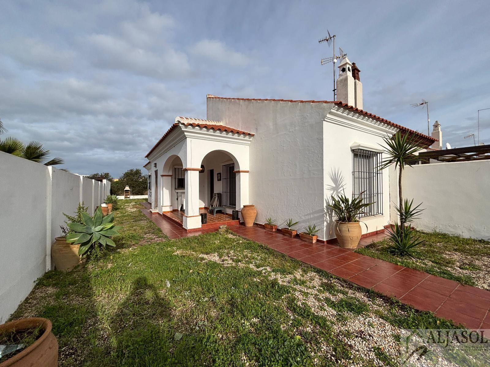 For sale of house in Matalascañas