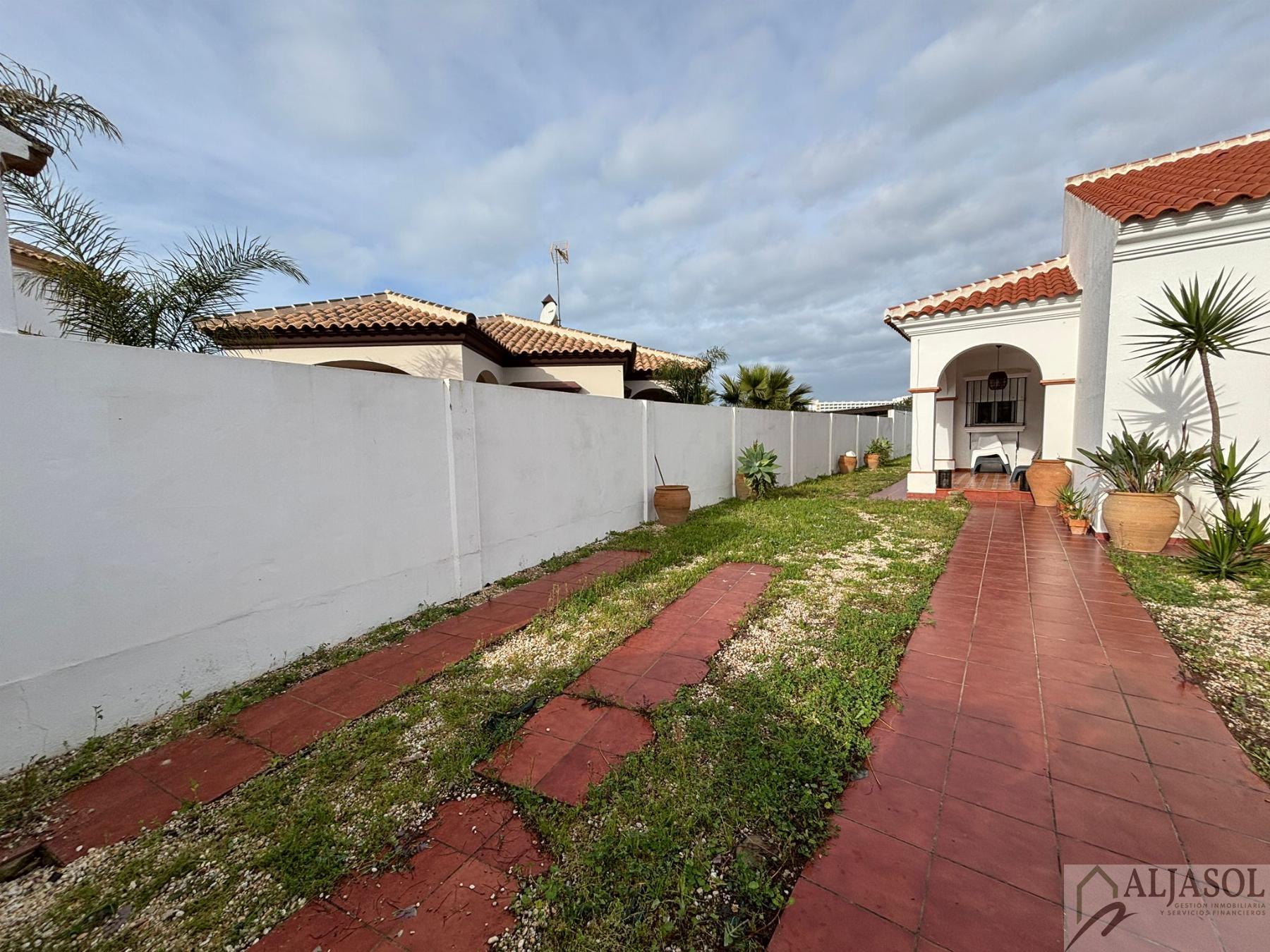 For sale of house in Matalascañas
