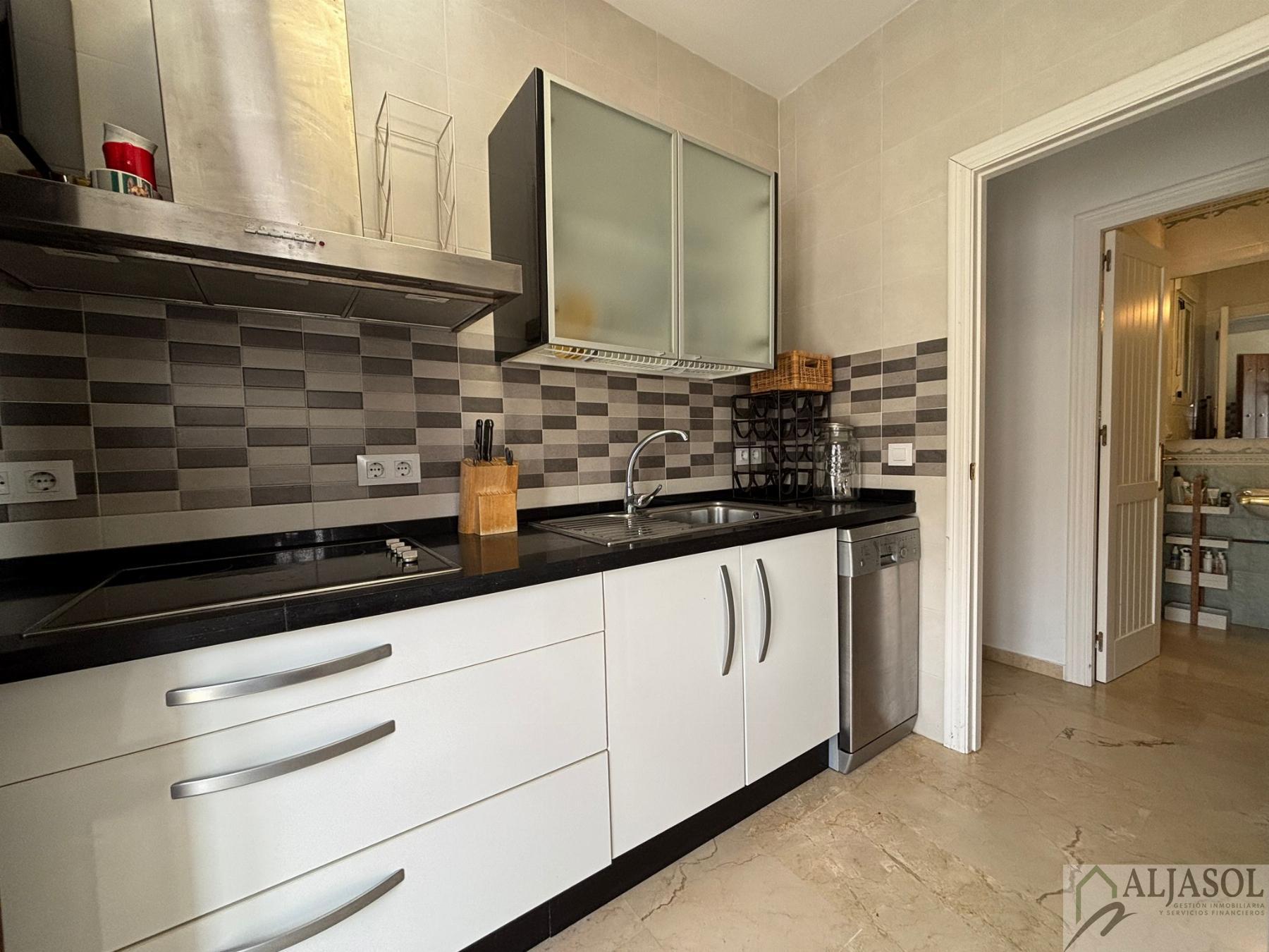 For sale of house in Matalascañas