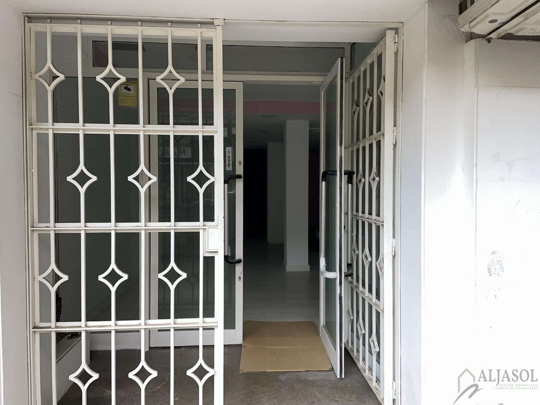 For sale of commercial in Castilleja de la Cuesta