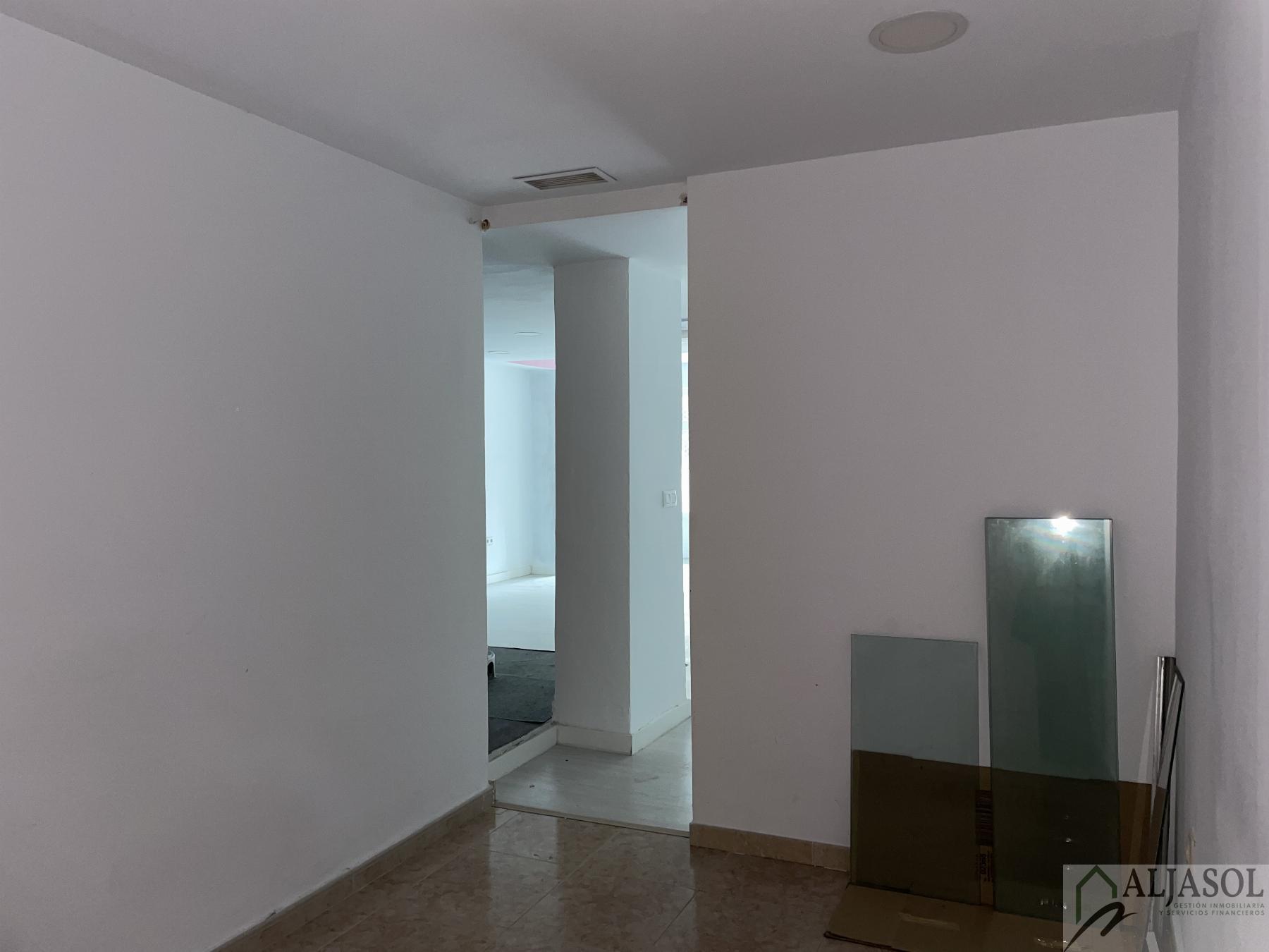 For sale of commercial in Castilleja de la Cuesta