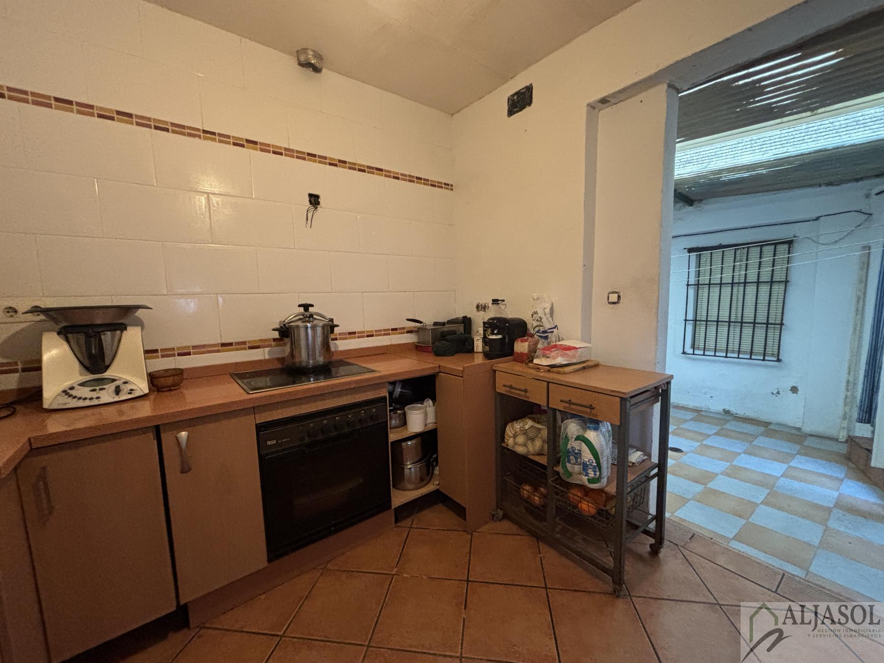 For sale of house in Salteras