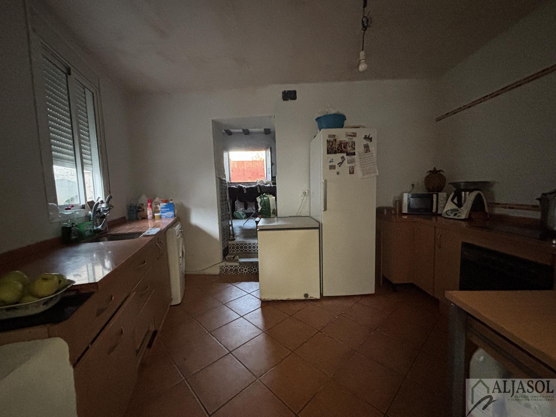 For sale of house in Salteras