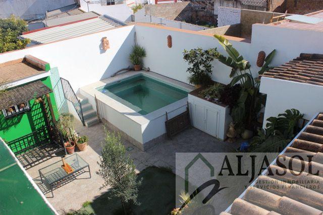 For sale of house in Castilleja de la Cuesta