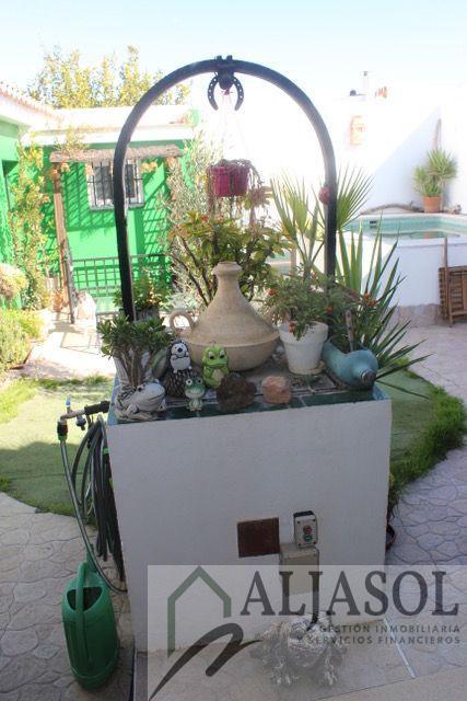 For sale of house in Castilleja de la Cuesta