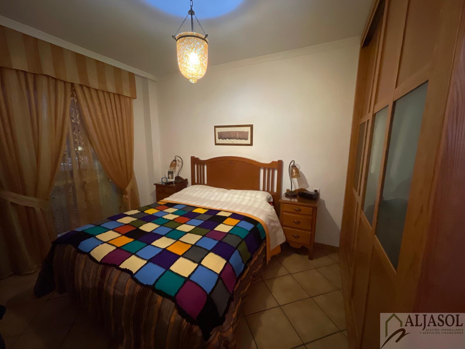 For sale of flat in Camas