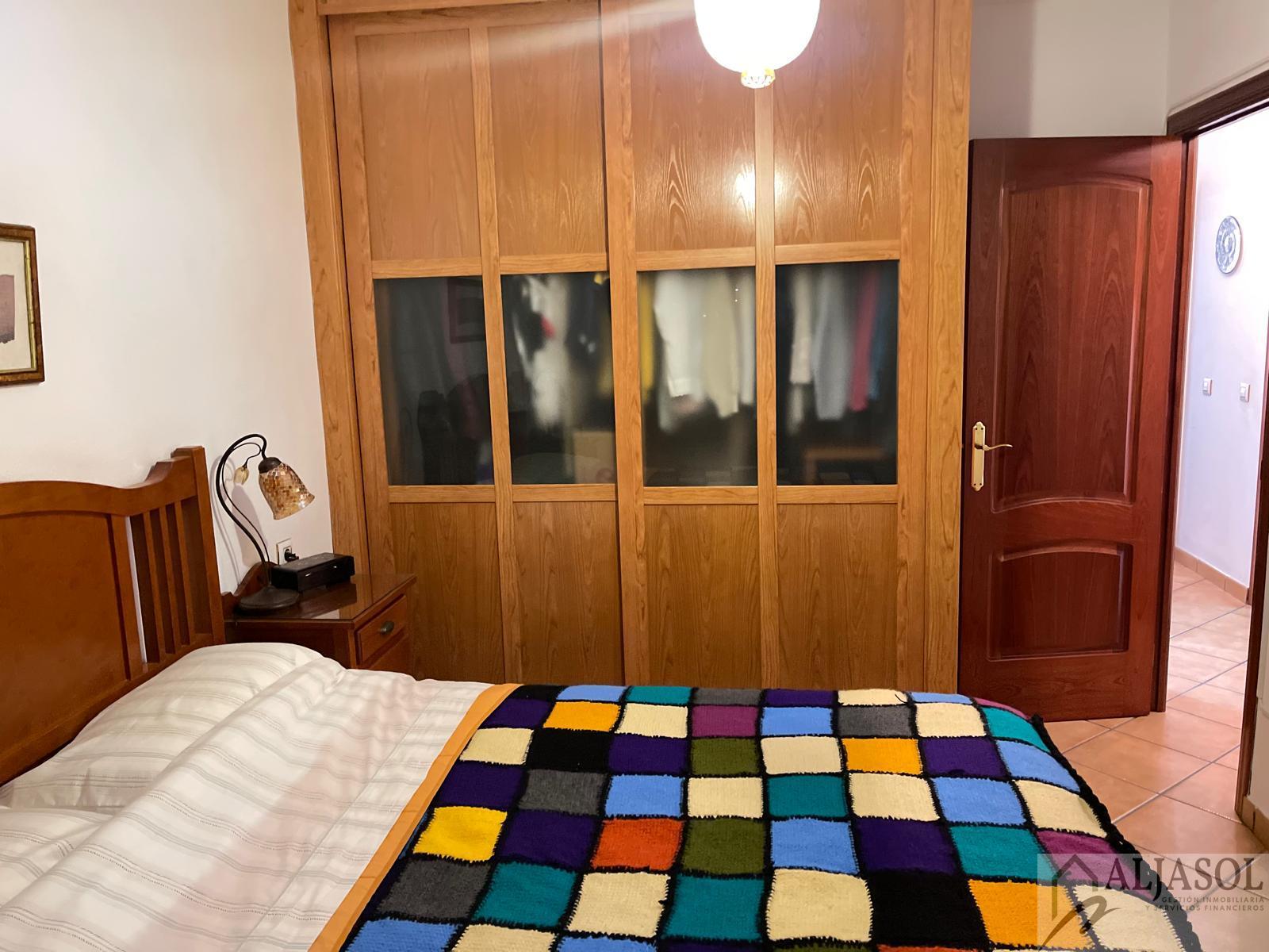 For sale of flat in Camas