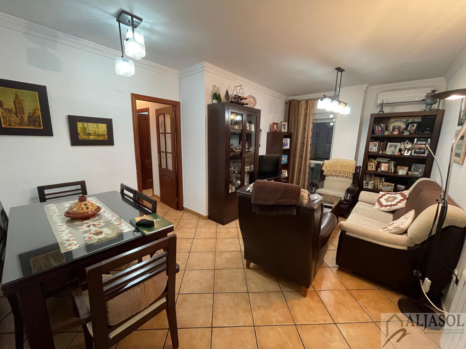 For sale of flat in Camas
