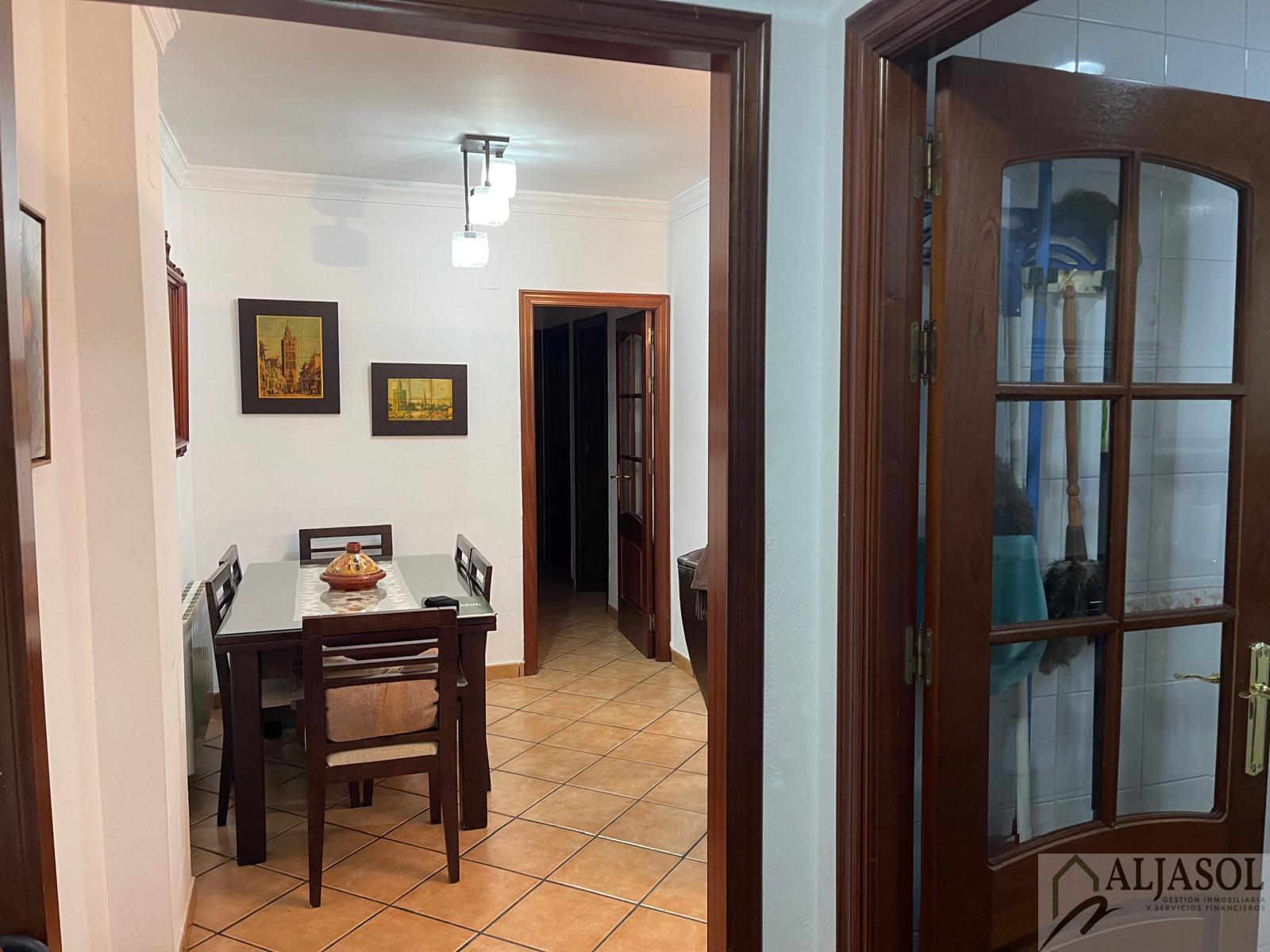 For sale of flat in Camas