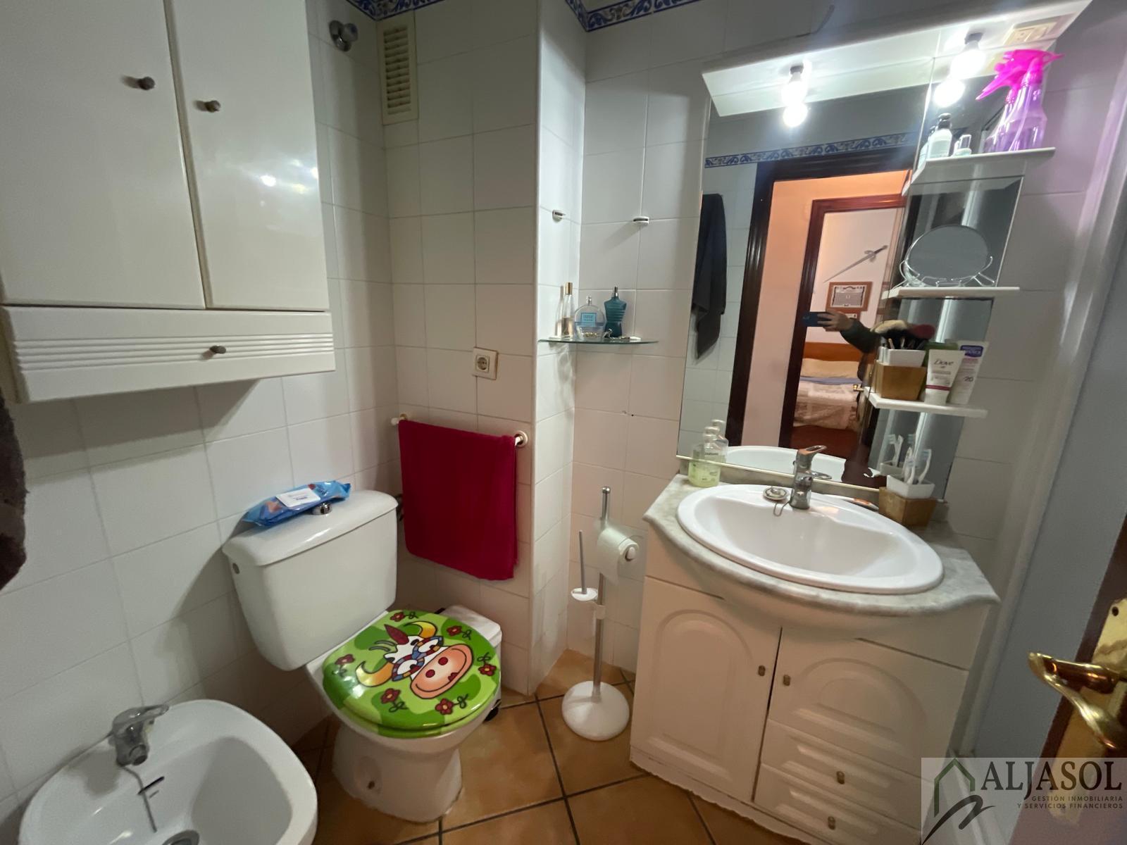 For sale of flat in Camas