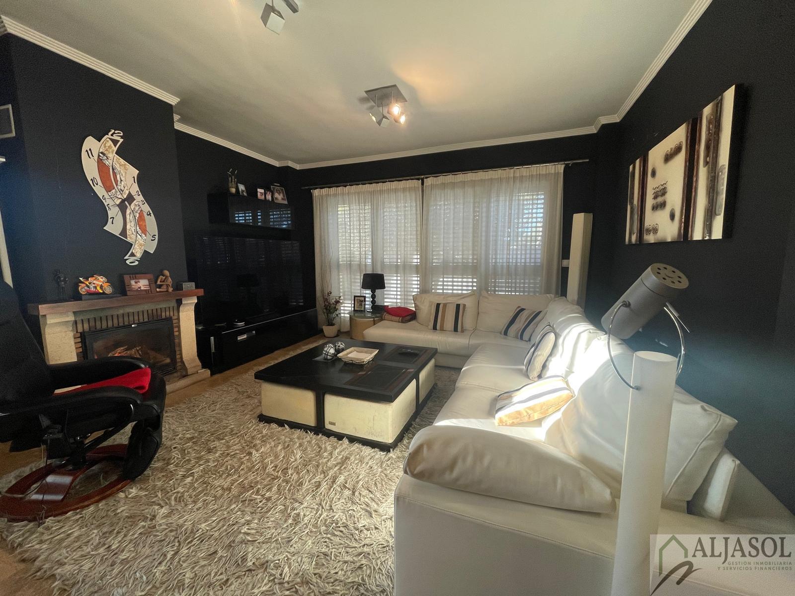 For sale of chalet in Espartinas