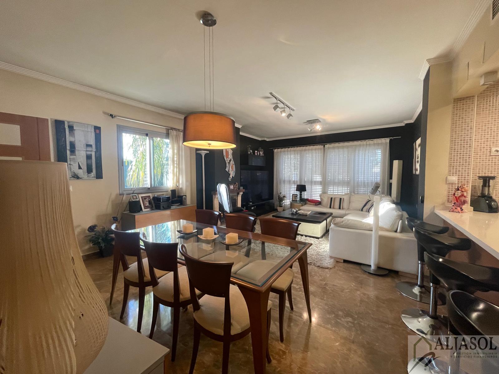 For sale of chalet in Espartinas