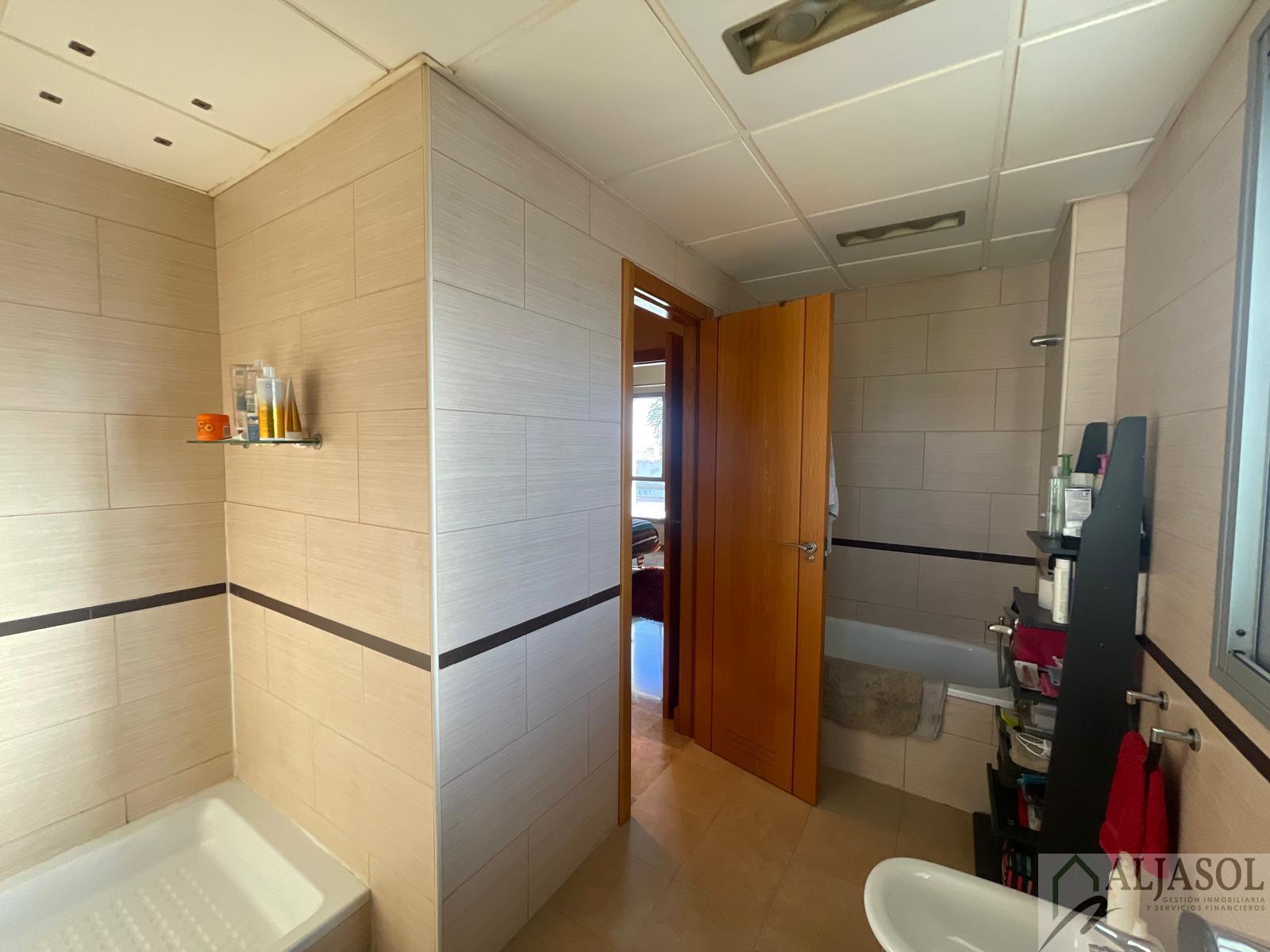 For sale of chalet in Espartinas
