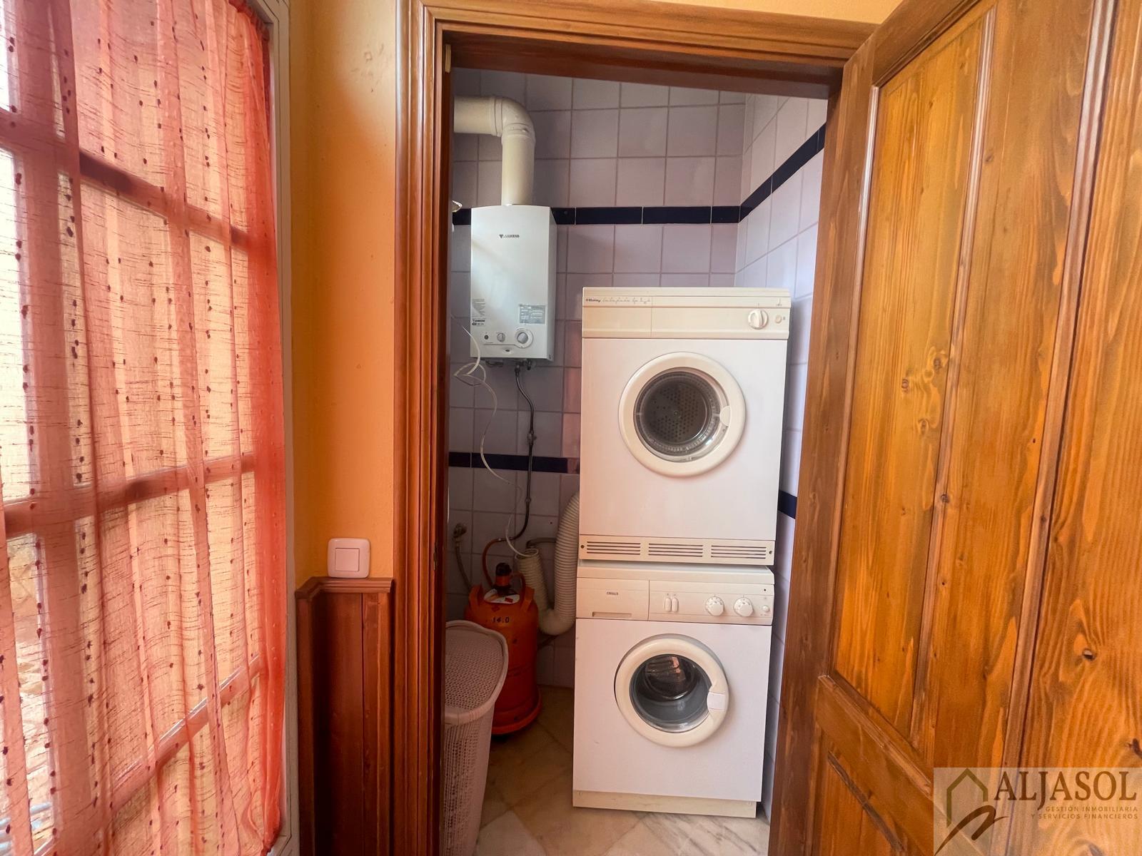 For sale of chalet in Villanueva del Ariscal