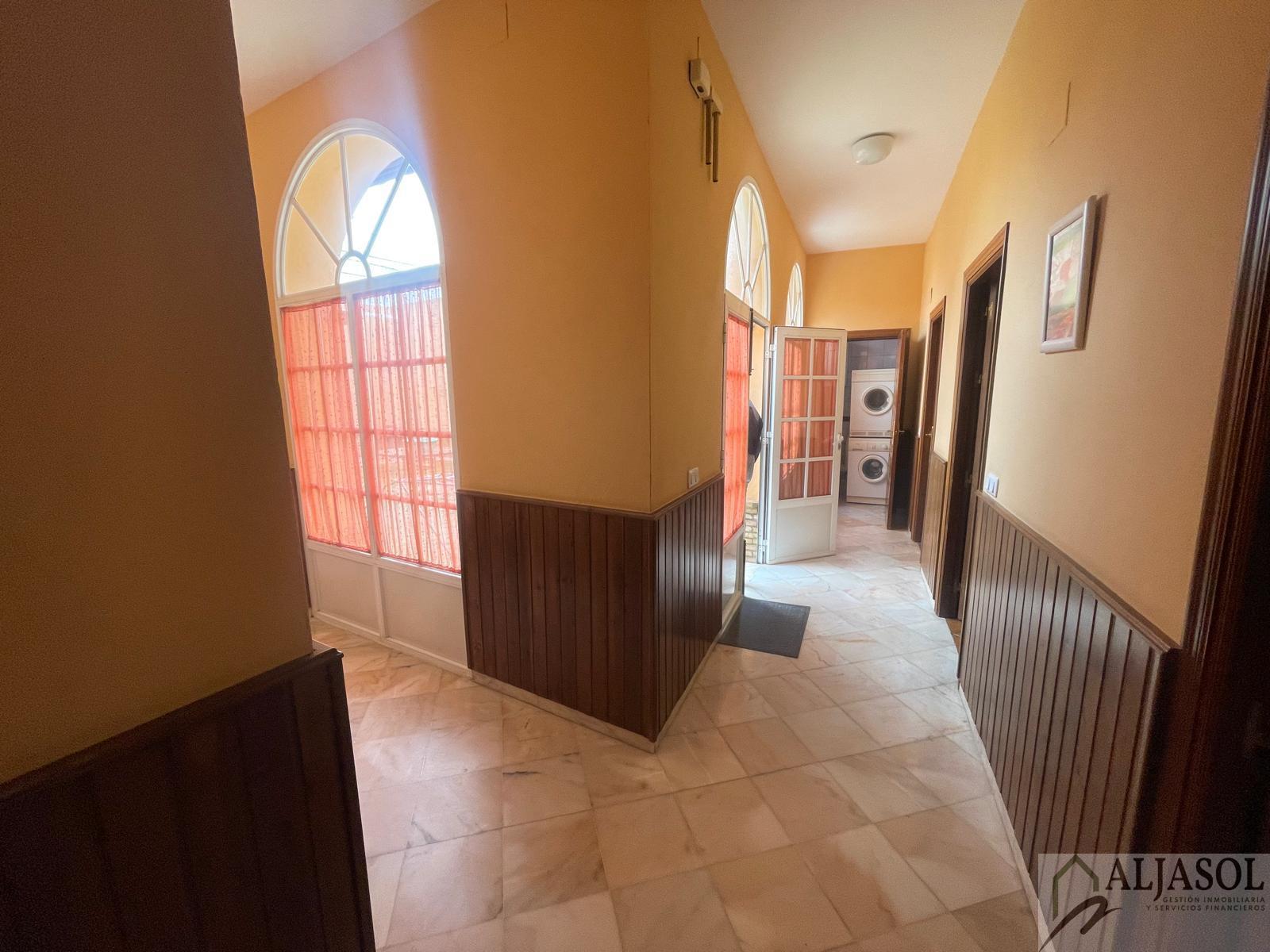 For sale of chalet in Villanueva del Ariscal