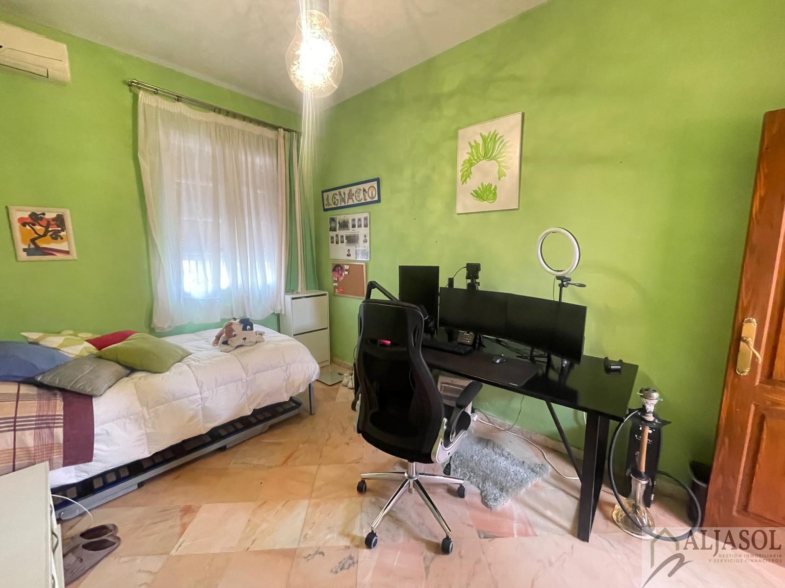 For sale of chalet in Villanueva del Ariscal
