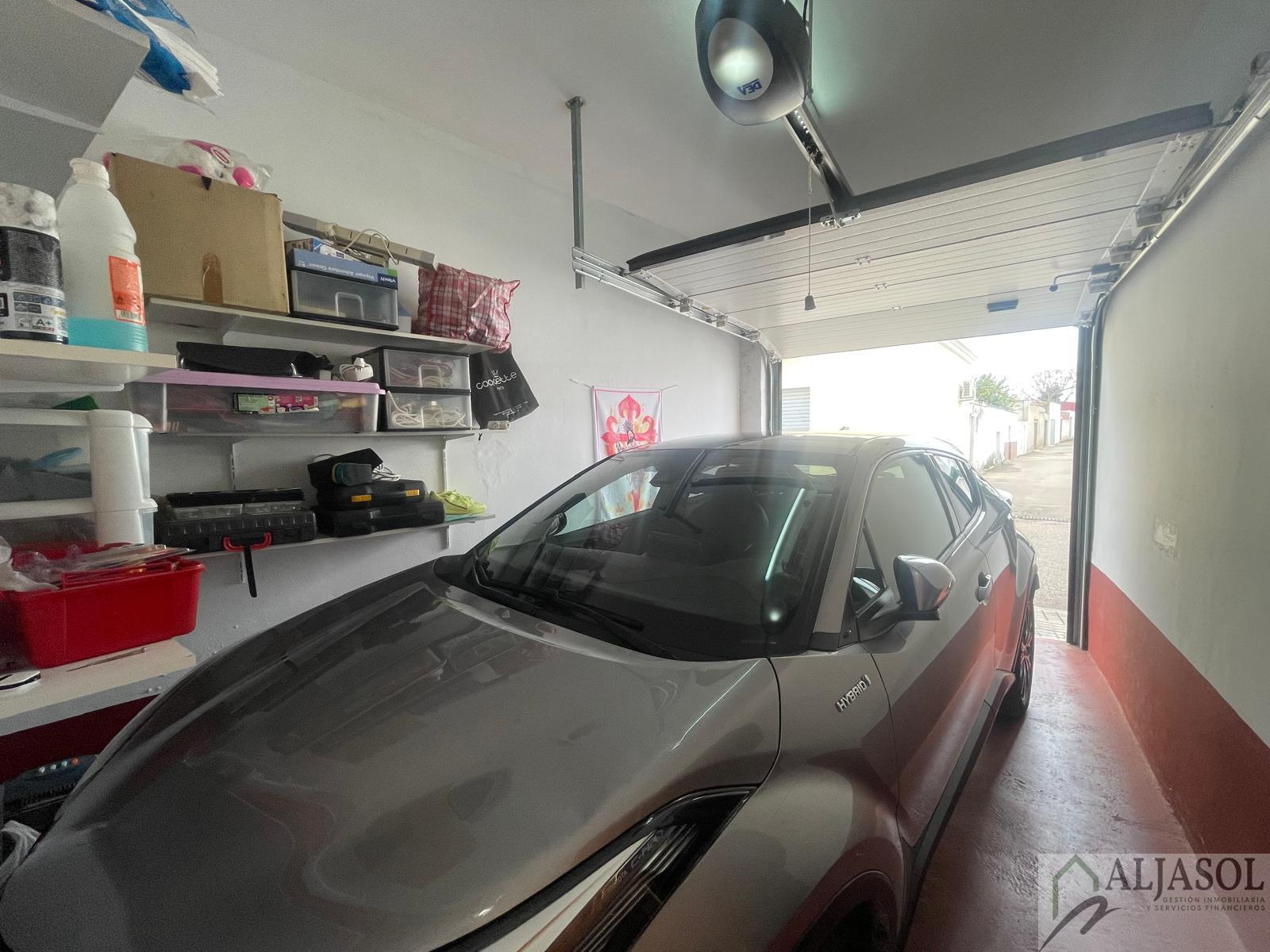 For sale of chalet in Villanueva del Ariscal