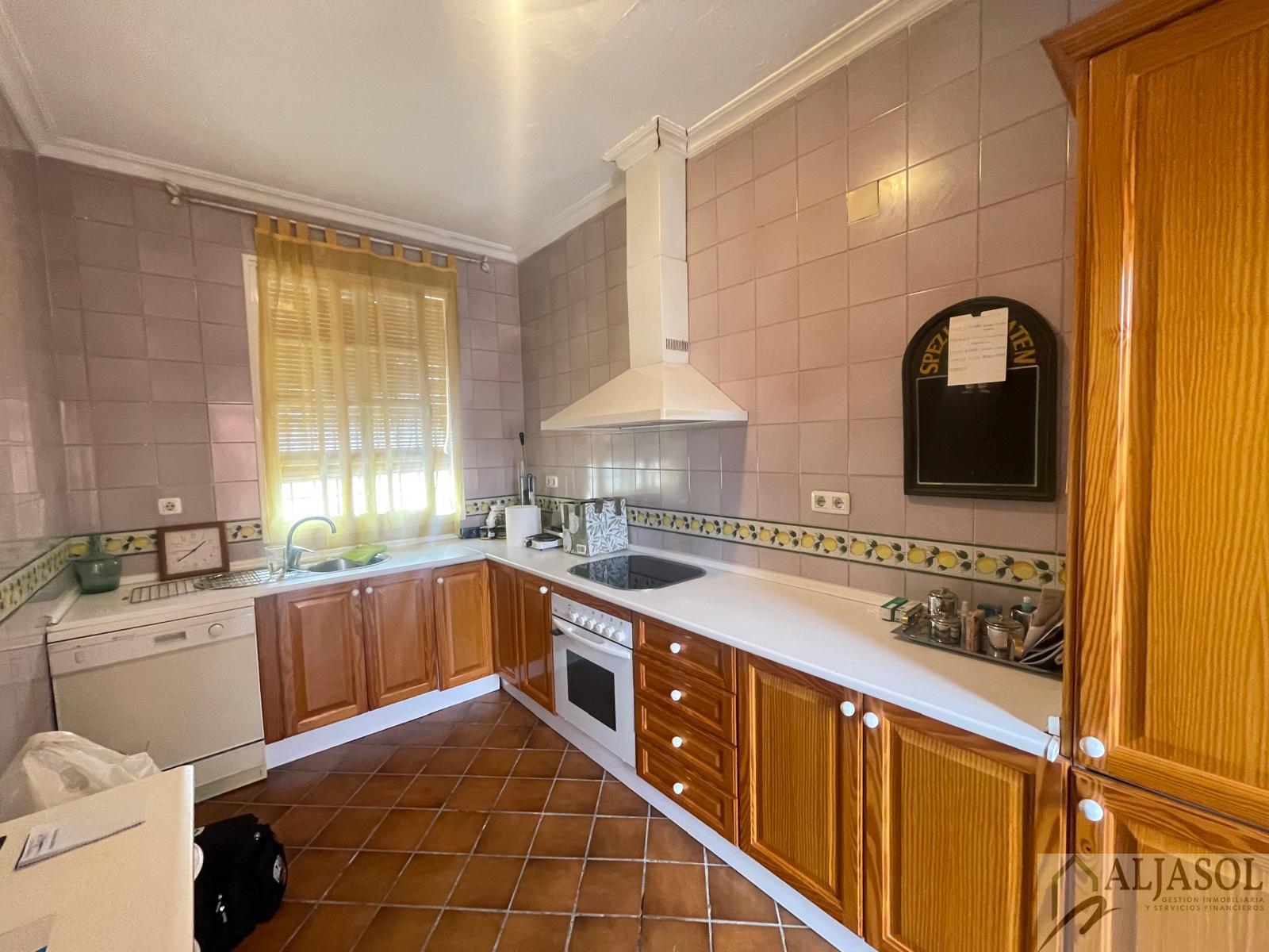 For sale of chalet in Villanueva del Ariscal