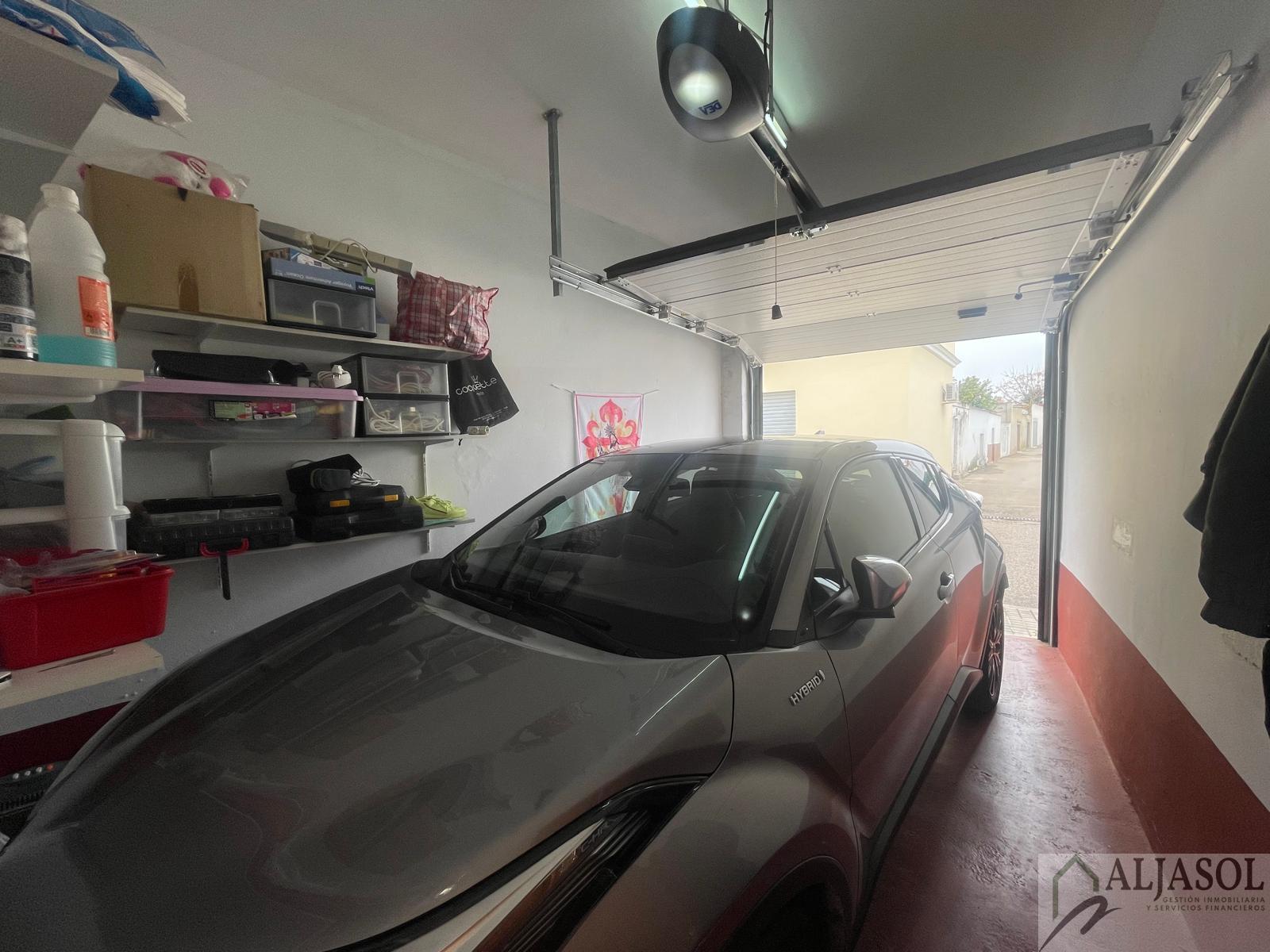 For sale of chalet in Villanueva del Ariscal
