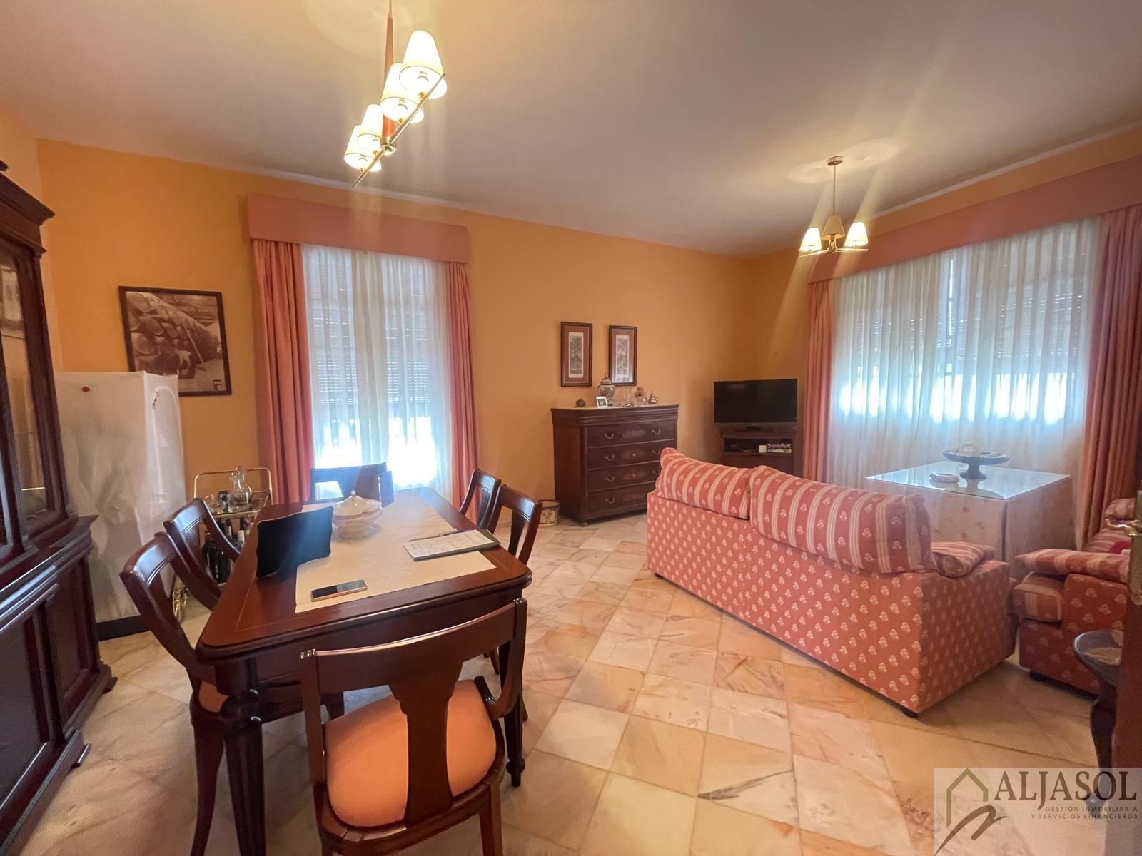 For sale of chalet in Villanueva del Ariscal