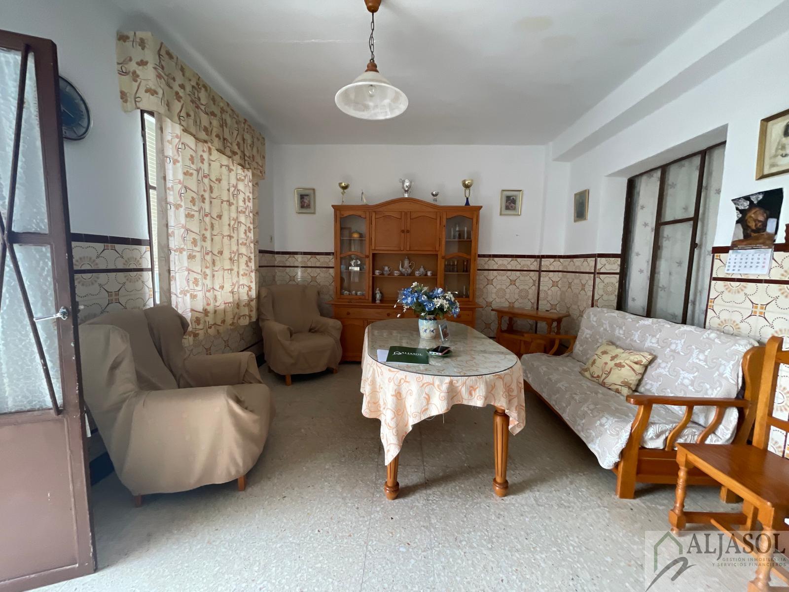For sale of house in Albaida del Aljarafe