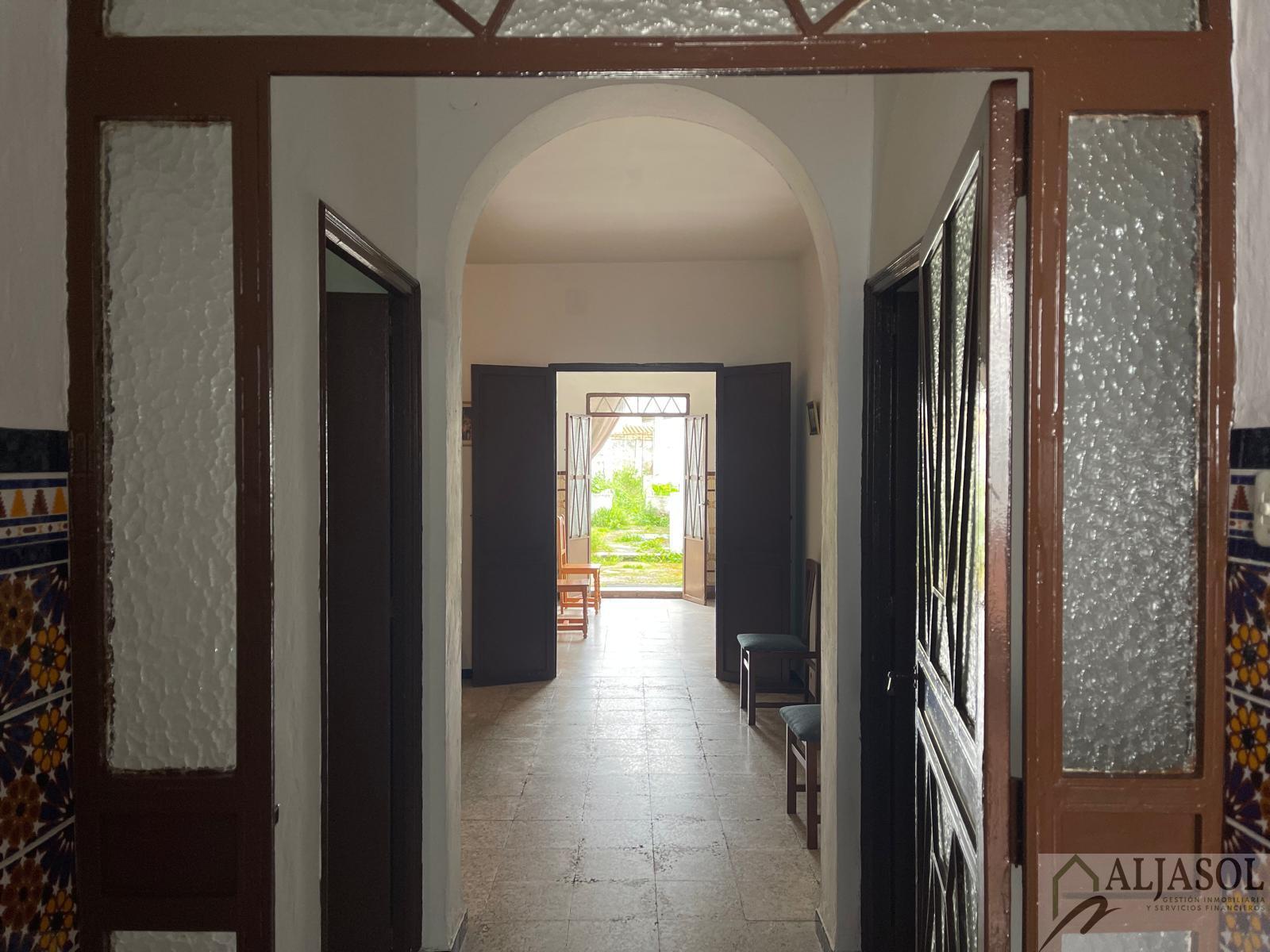 For sale of house in Albaida del Aljarafe