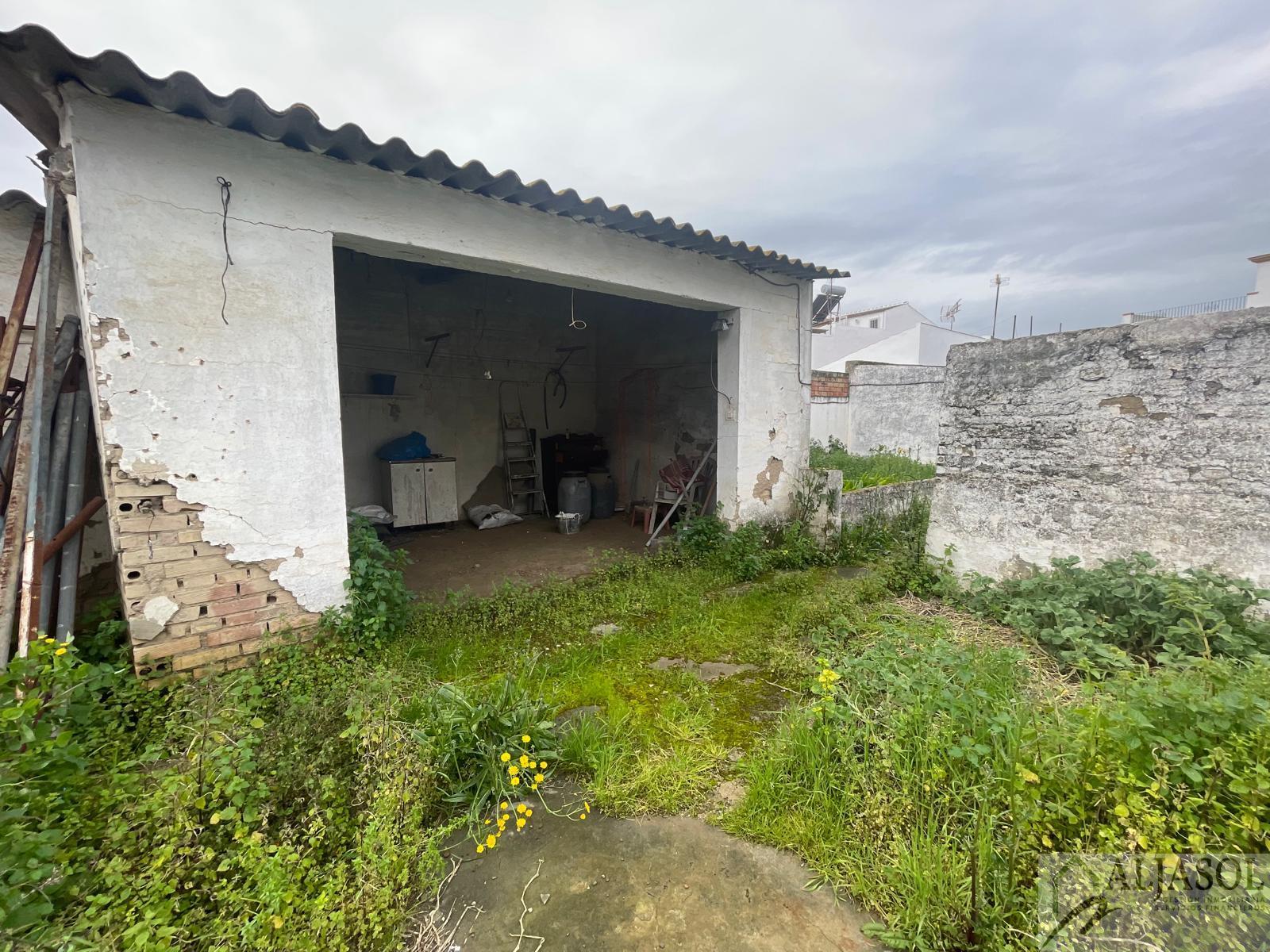 For sale of house in Albaida del Aljarafe