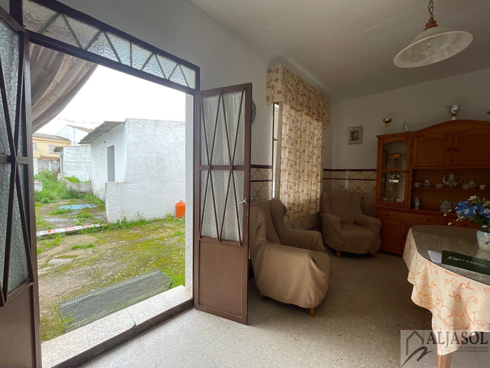 For sale of house in Albaida del Aljarafe