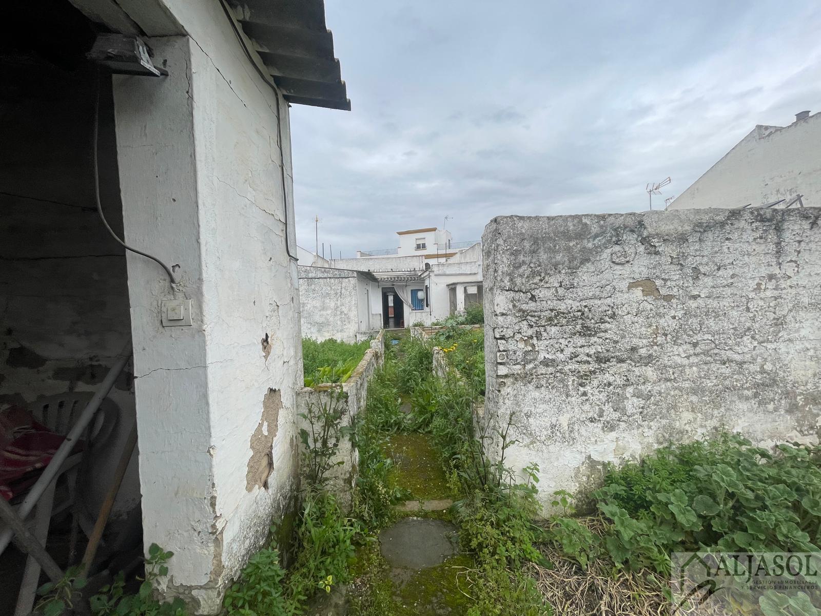 For sale of house in Albaida del Aljarafe