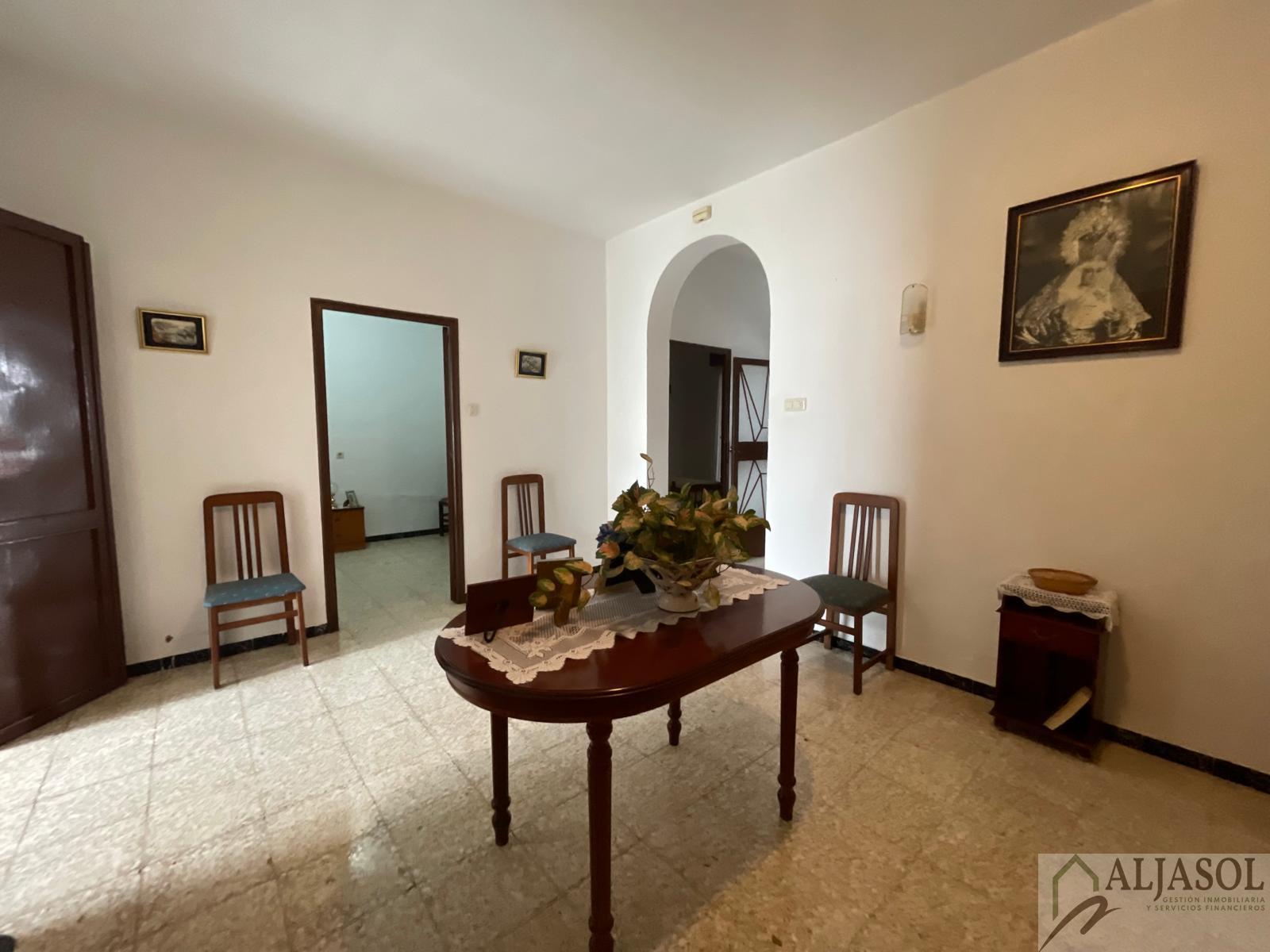 For sale of house in Albaida del Aljarafe