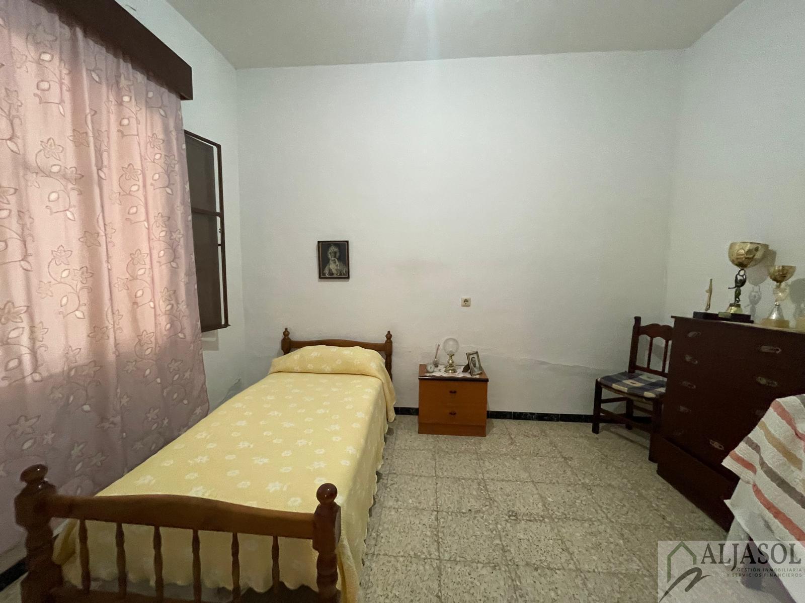 For sale of house in Albaida del Aljarafe