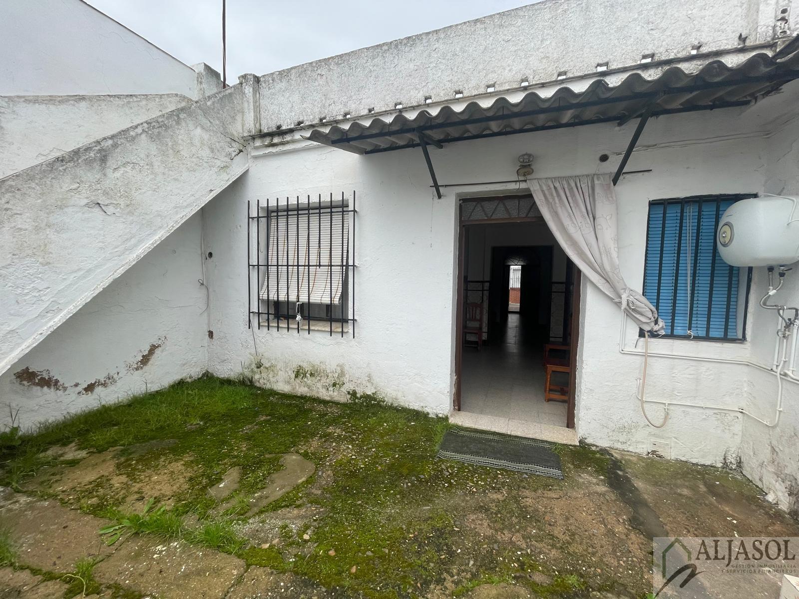 For sale of house in Albaida del Aljarafe