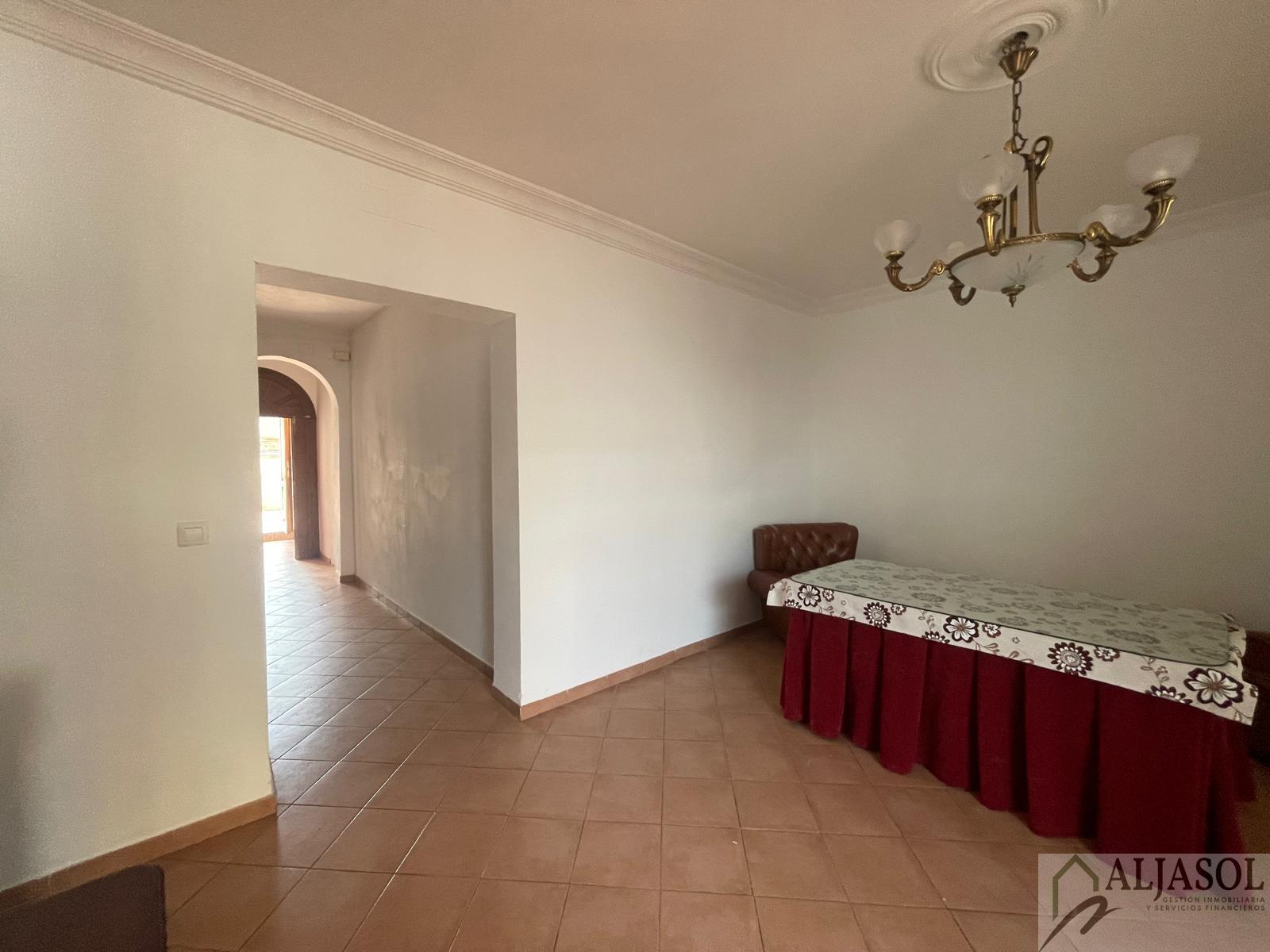 For sale of house in Albaida del Aljarafe