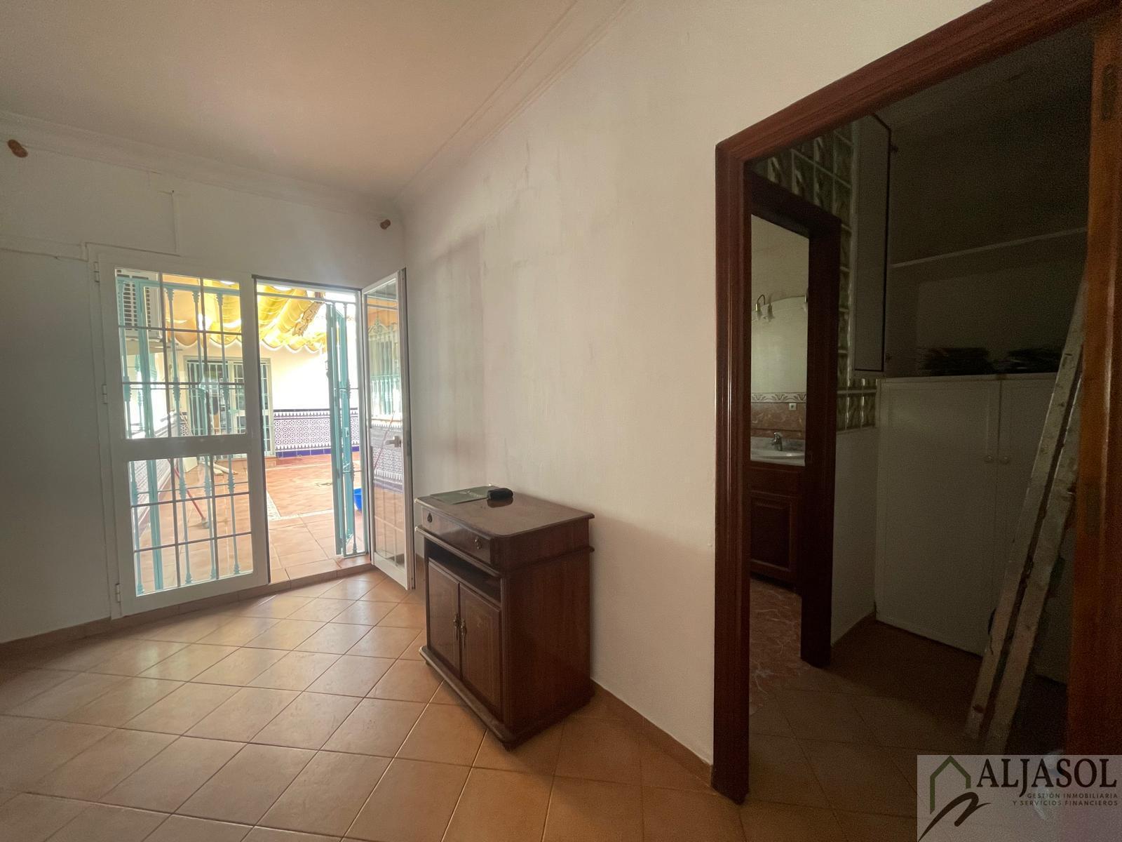 For sale of house in Albaida del Aljarafe