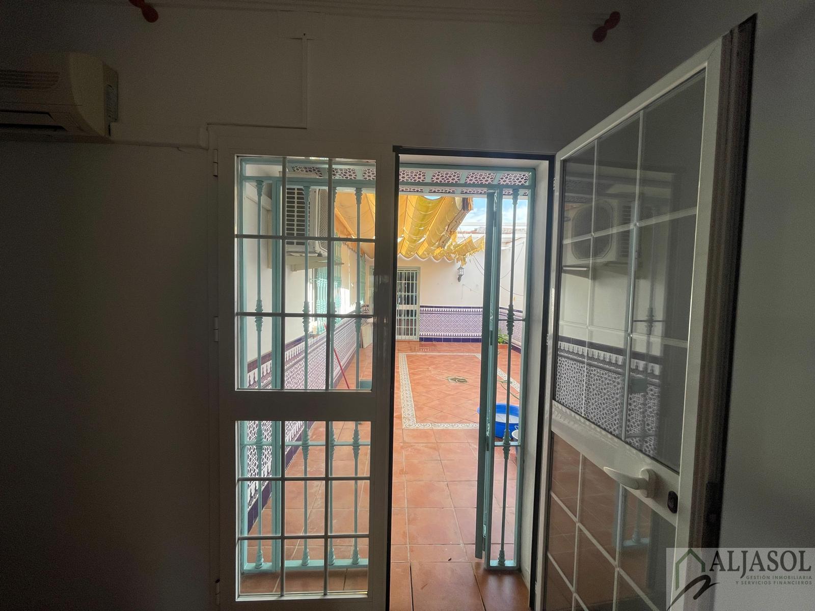 For sale of house in Albaida del Aljarafe
