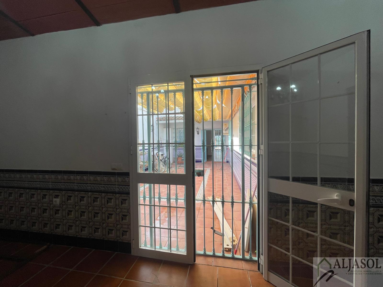 For sale of house in Albaida del Aljarafe