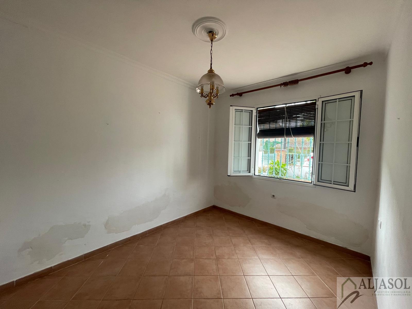 For sale of house in Albaida del Aljarafe