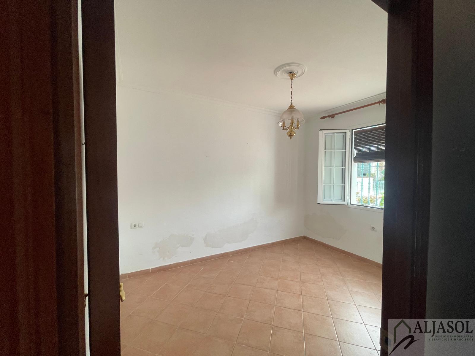For sale of house in Albaida del Aljarafe