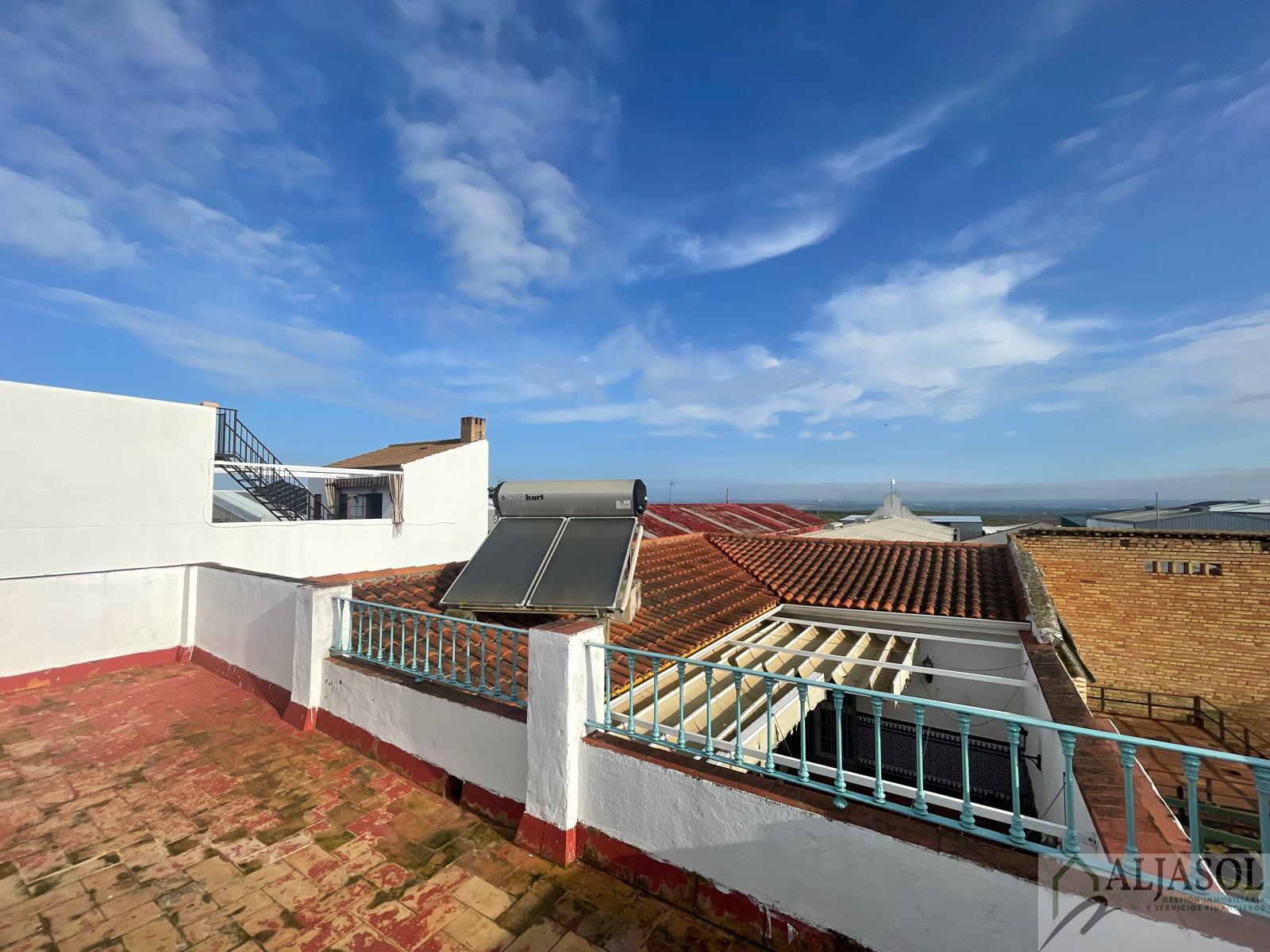 For sale of house in Albaida del Aljarafe