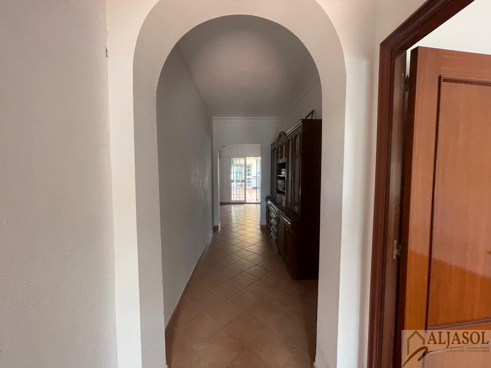For sale of house in Albaida del Aljarafe