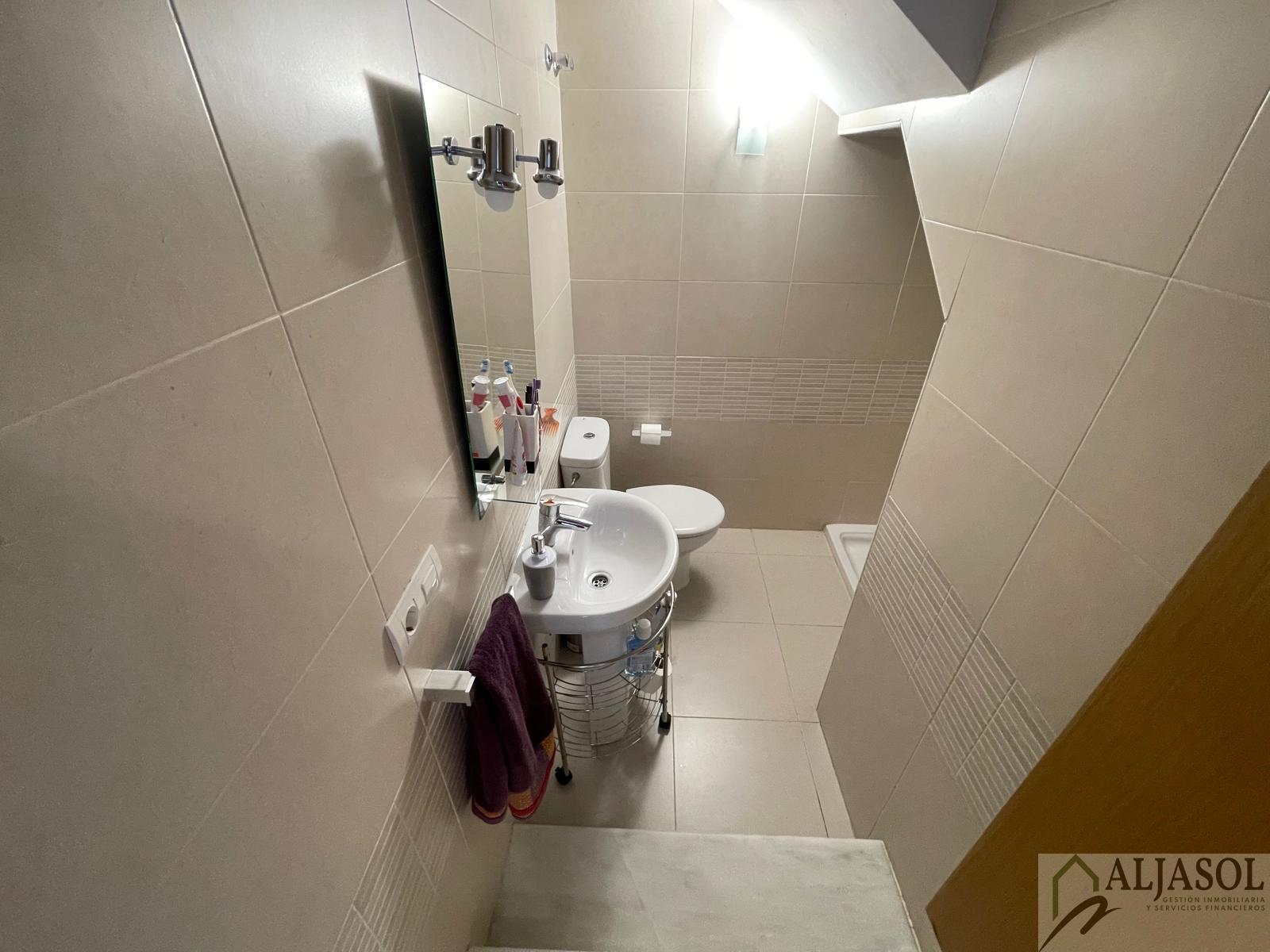 For sale of house in Espartinas