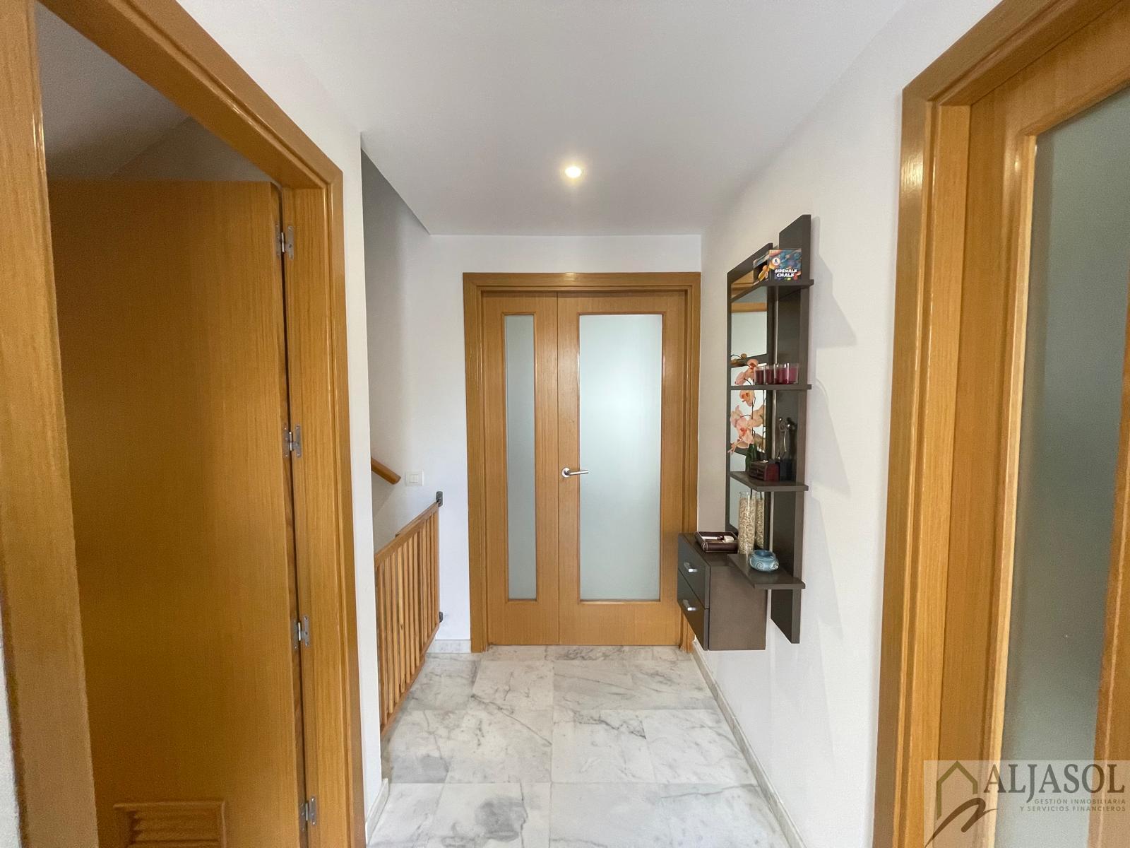 For sale of house in Espartinas