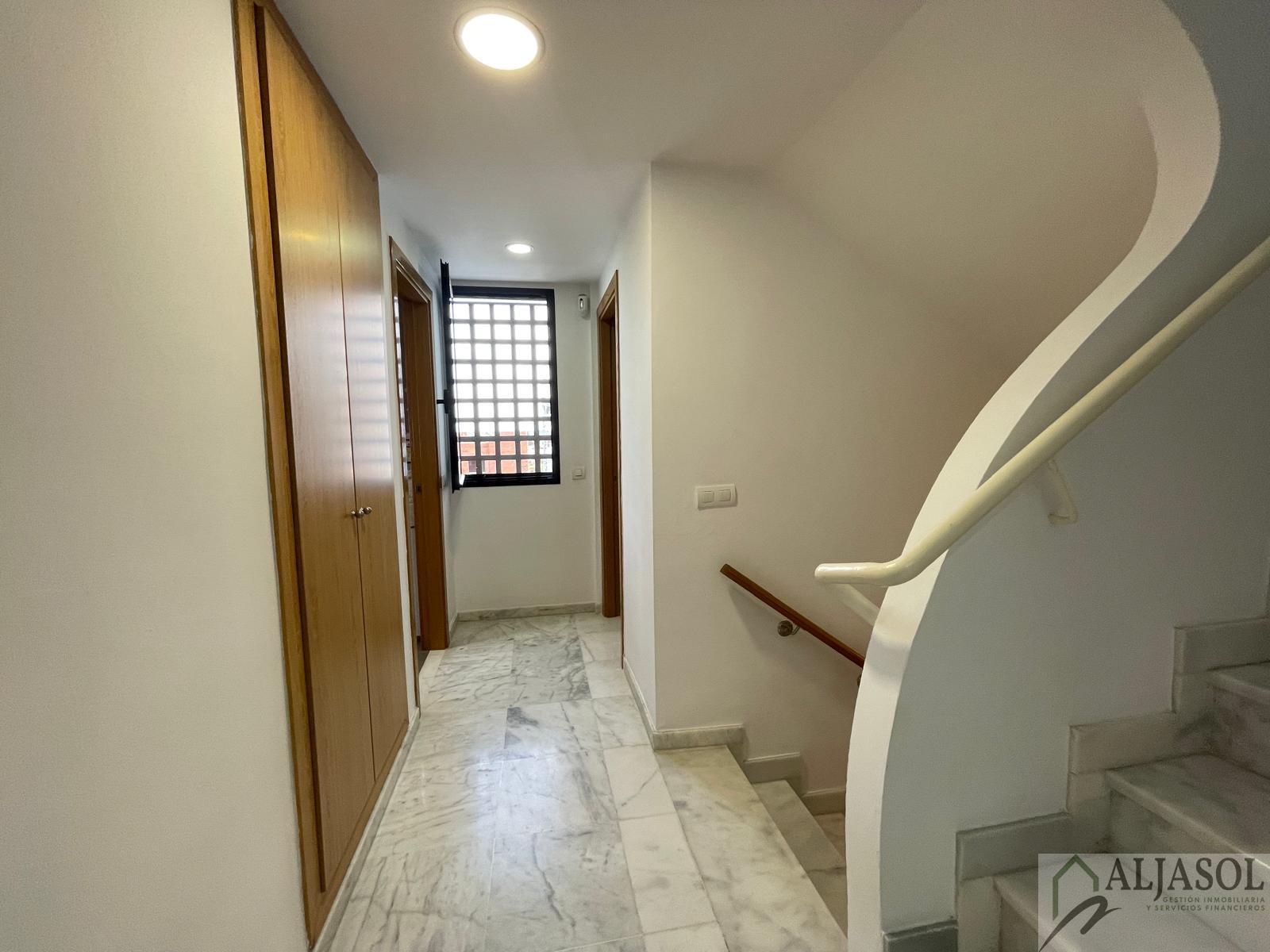 For sale of house in Espartinas