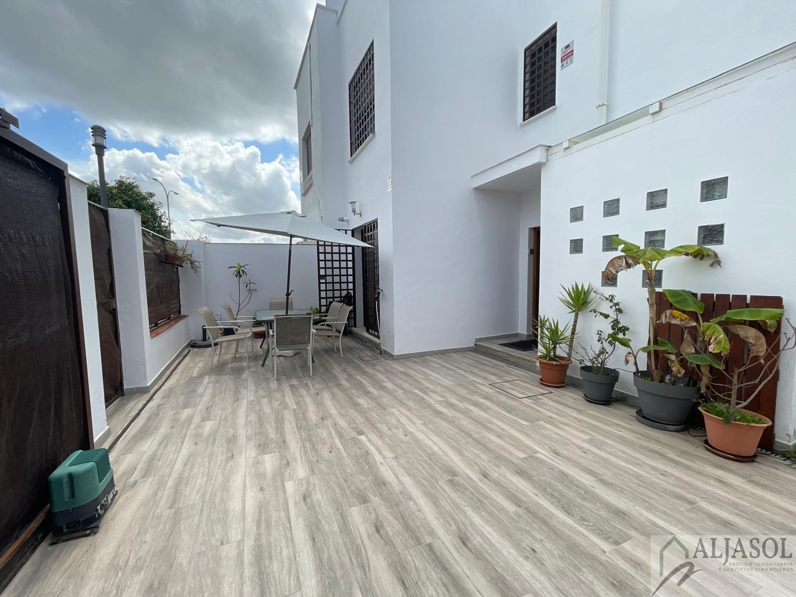 For sale of house in Espartinas